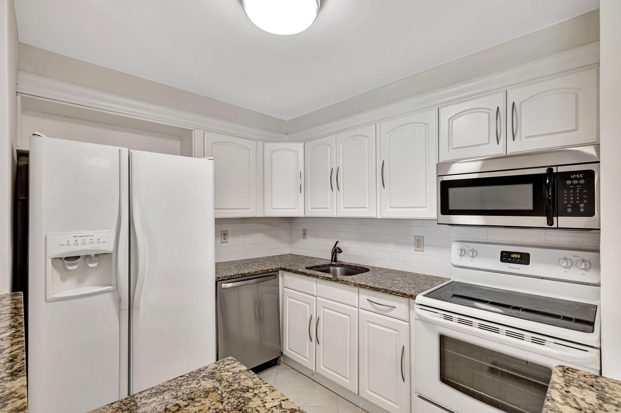 1107 Duncan Circle 102