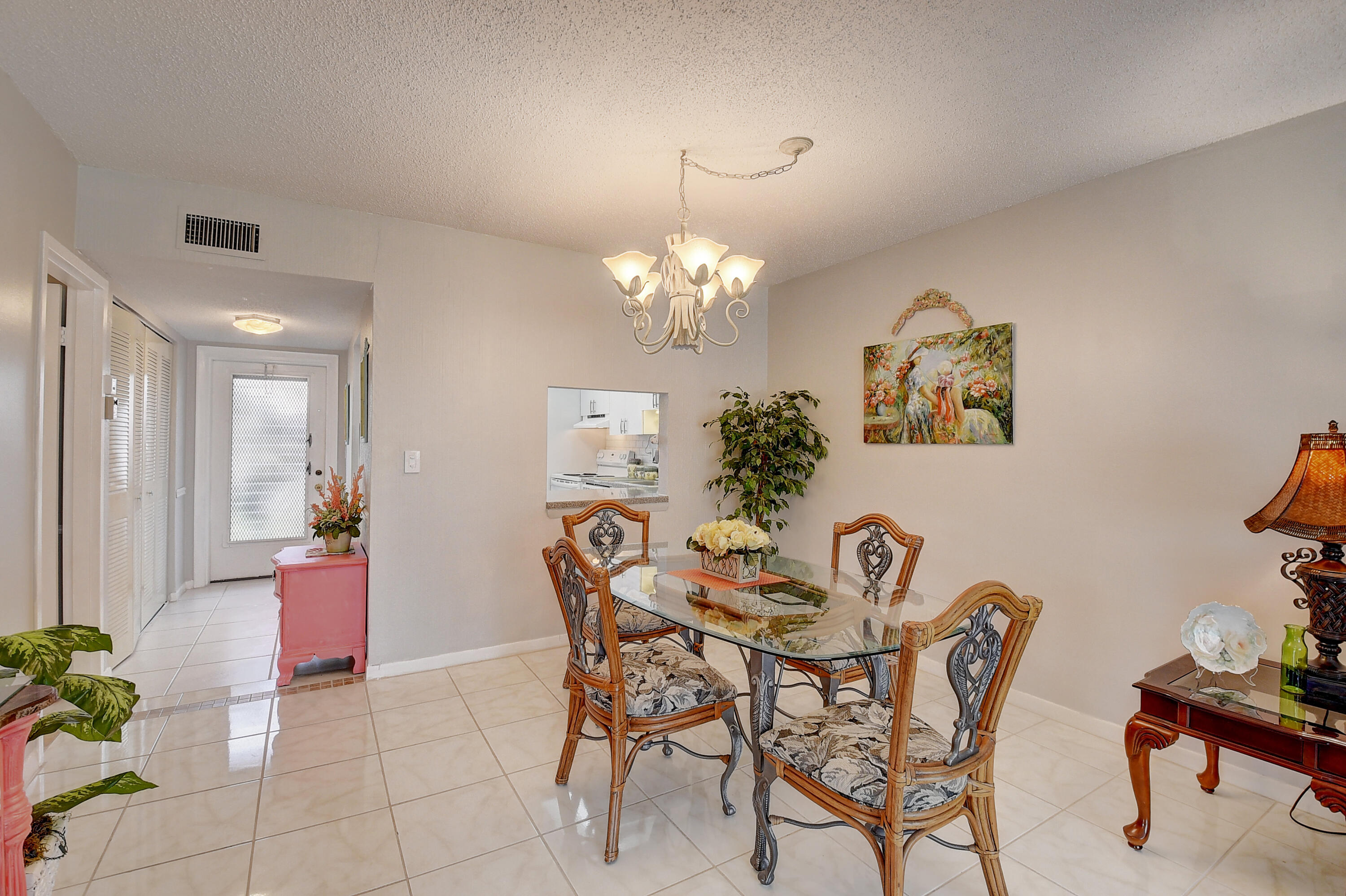 5 Abbey Lane 108