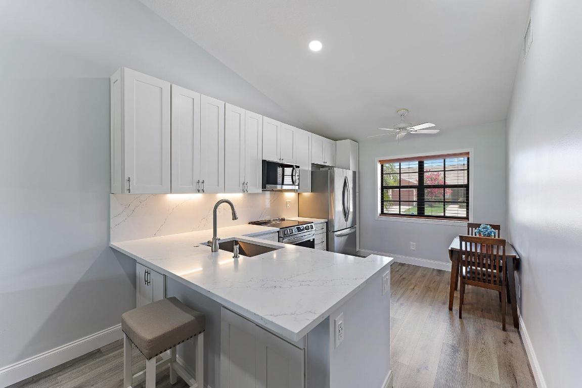 128 Moccasin Trail S