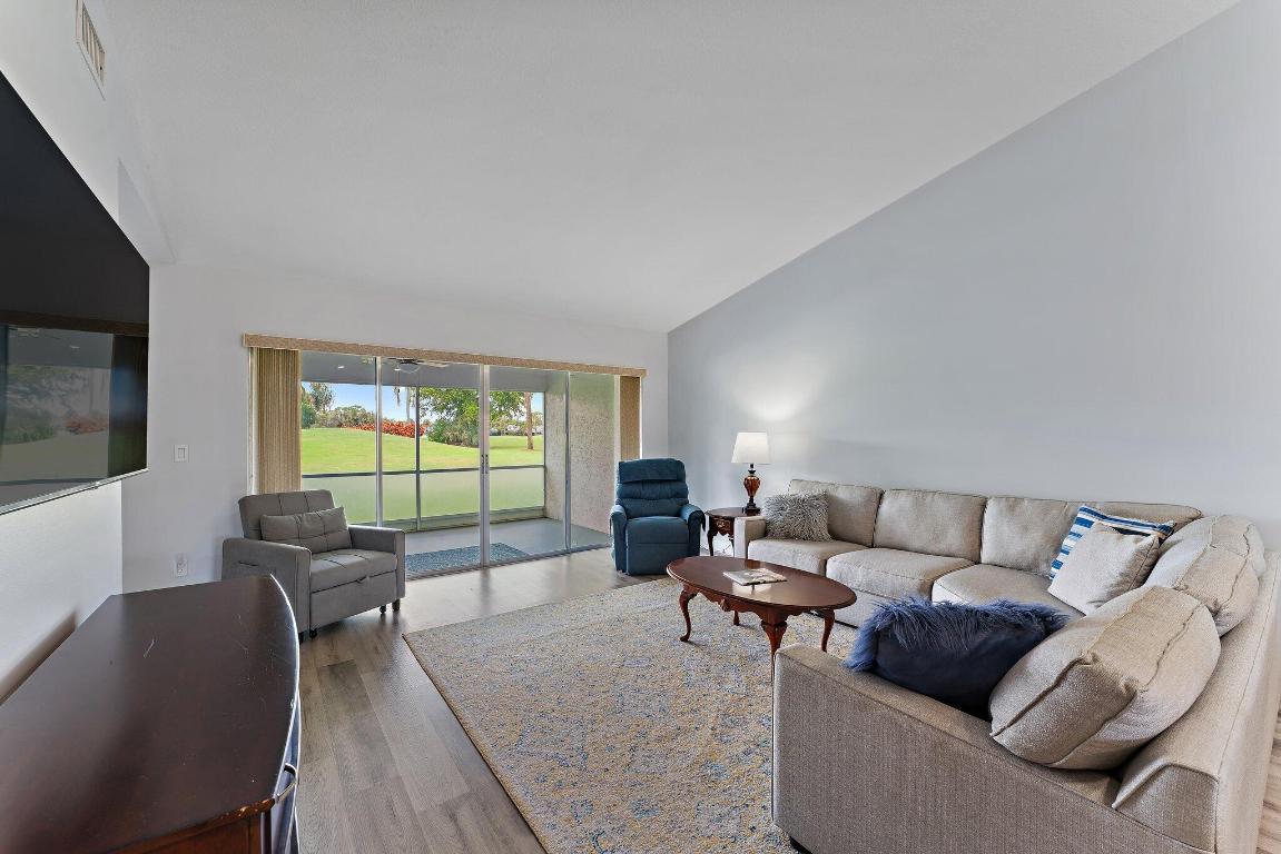 128 Moccasin Trail S