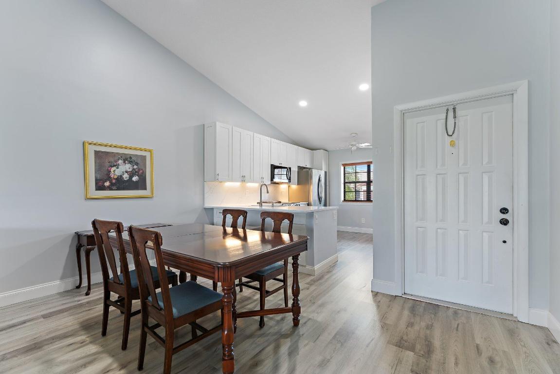 128 Moccasin Trail S