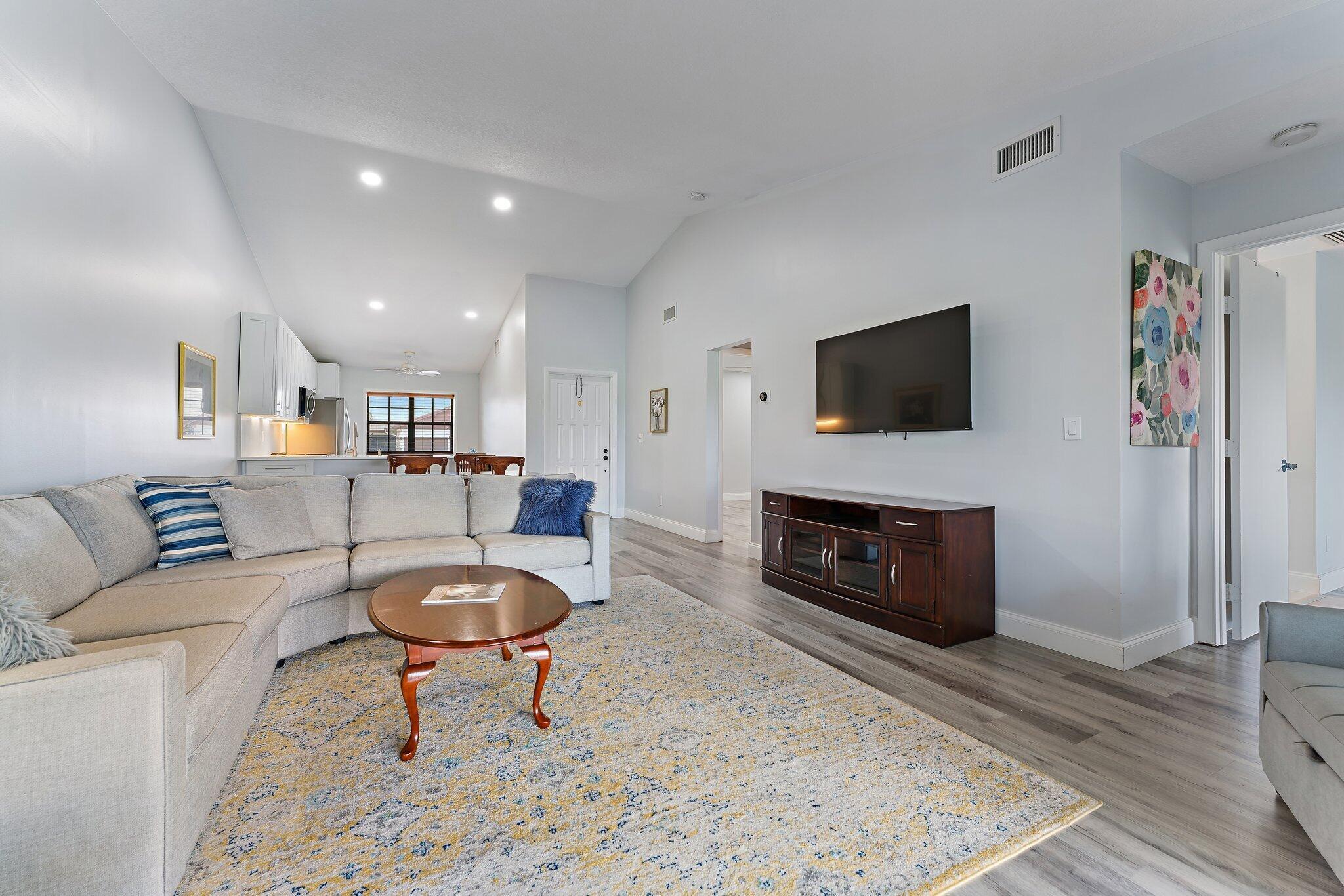128 Moccasin Trail S