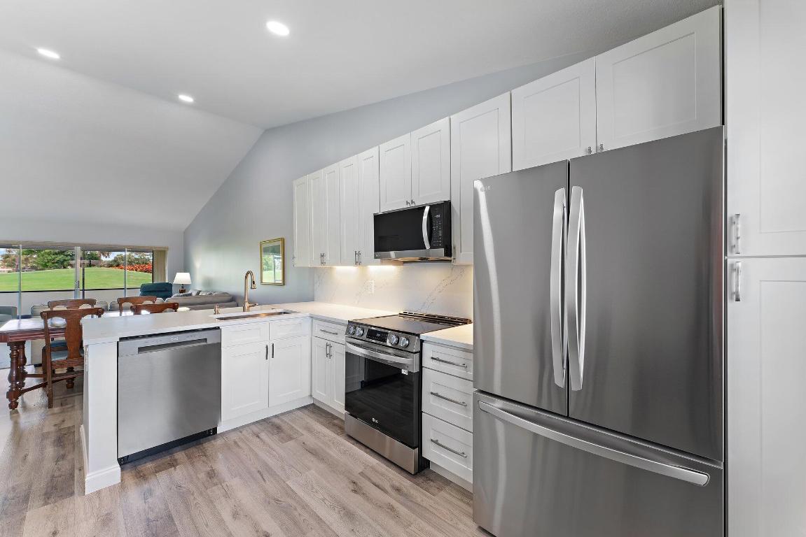 128 Moccasin Trail S