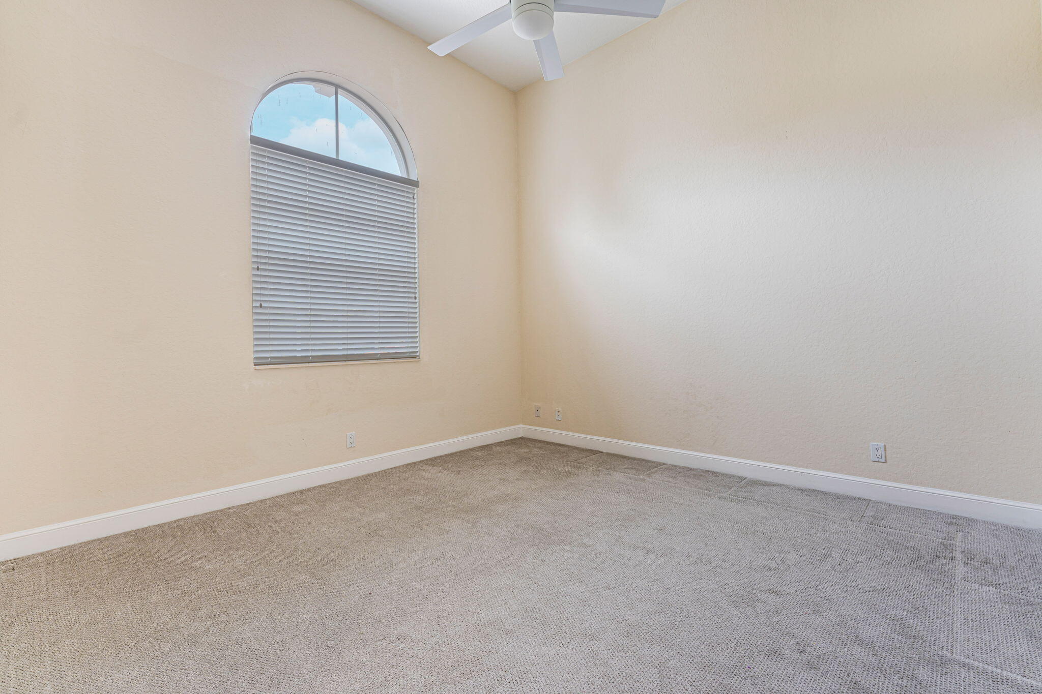 16024 Bristol Isle Way