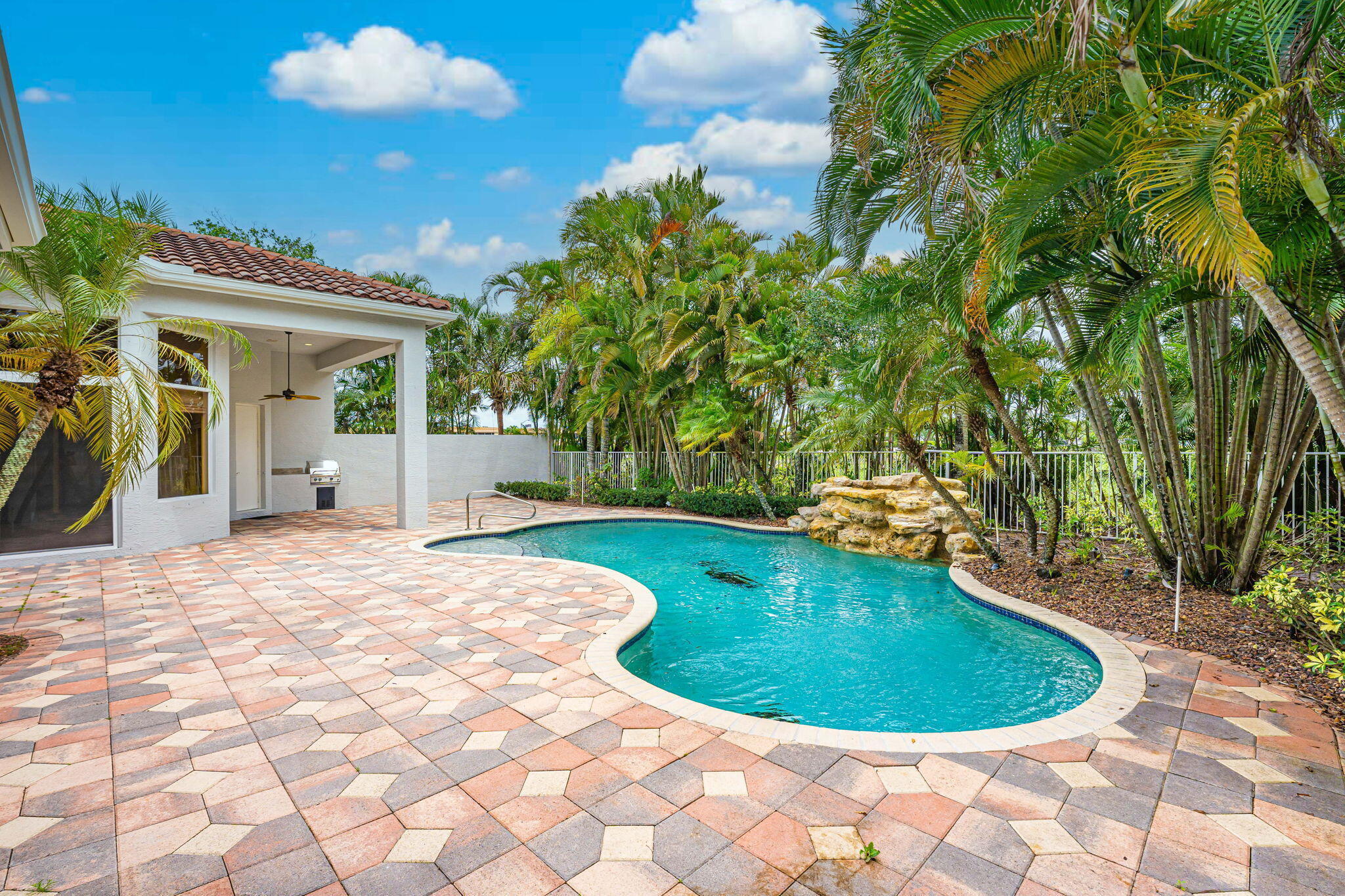 16024 Bristol Isle Way