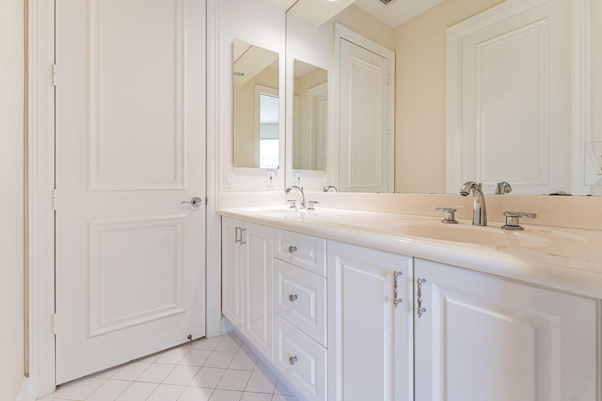 16024 Bristol Isle Way