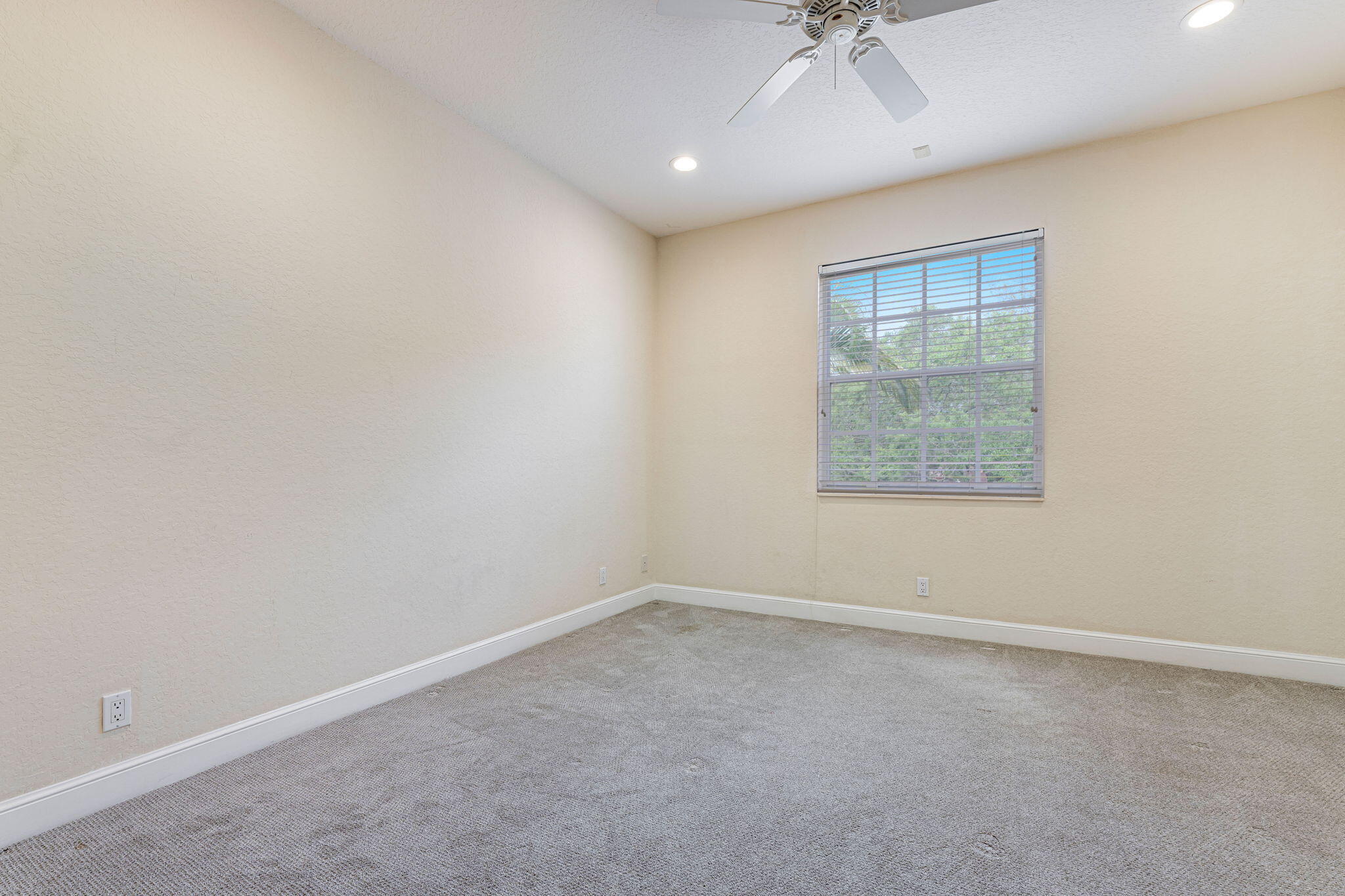 16024 Bristol Isle Way