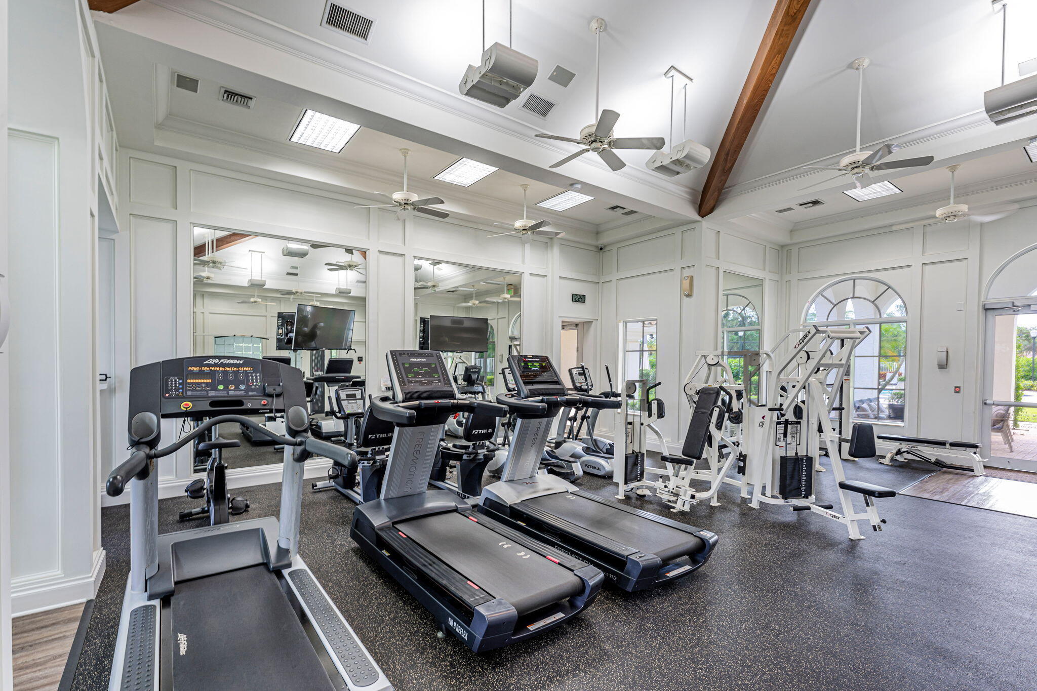 16024 Bristol Isle Way