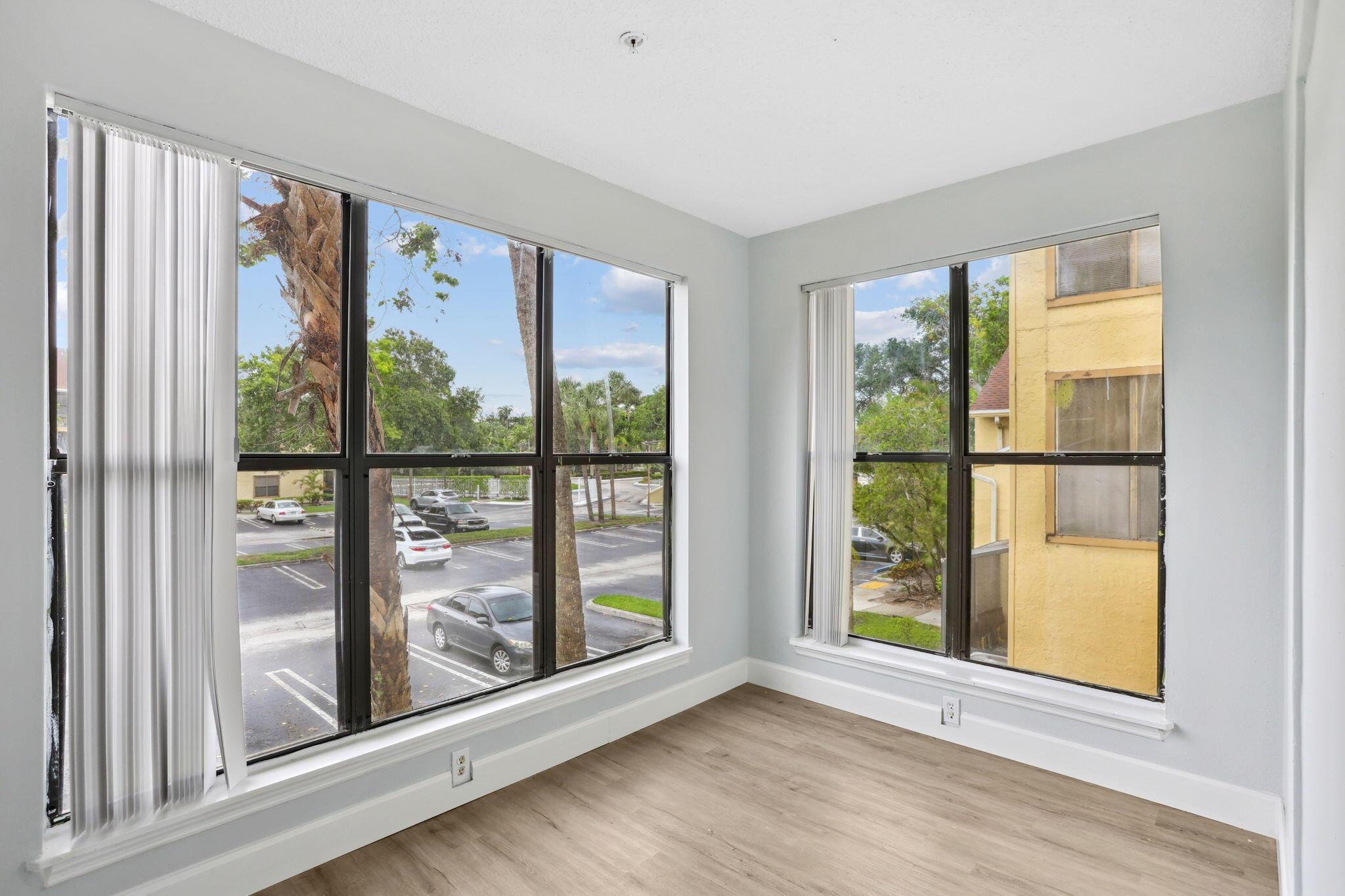 2301 N Congress Ave 25