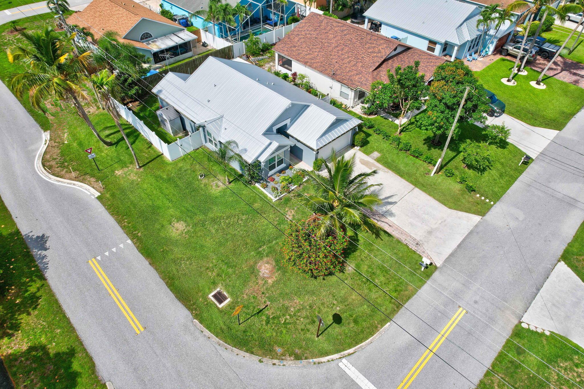 6190 Lauderdale Street