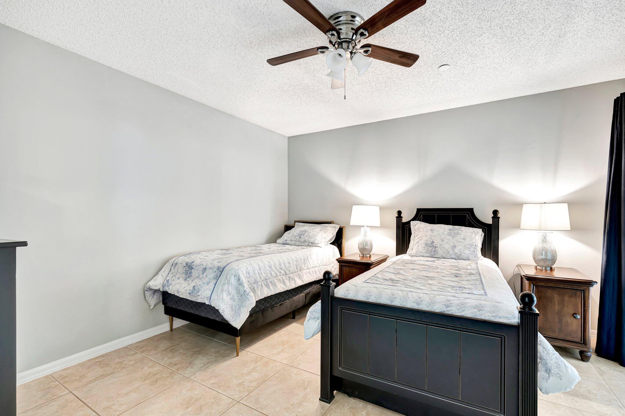 6190 Lauderdale Street