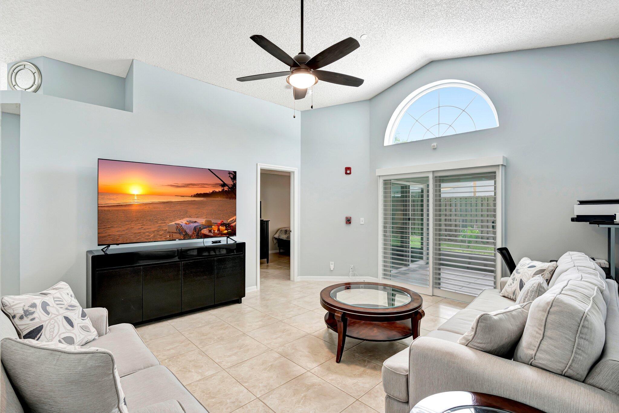 6190 Lauderdale Street