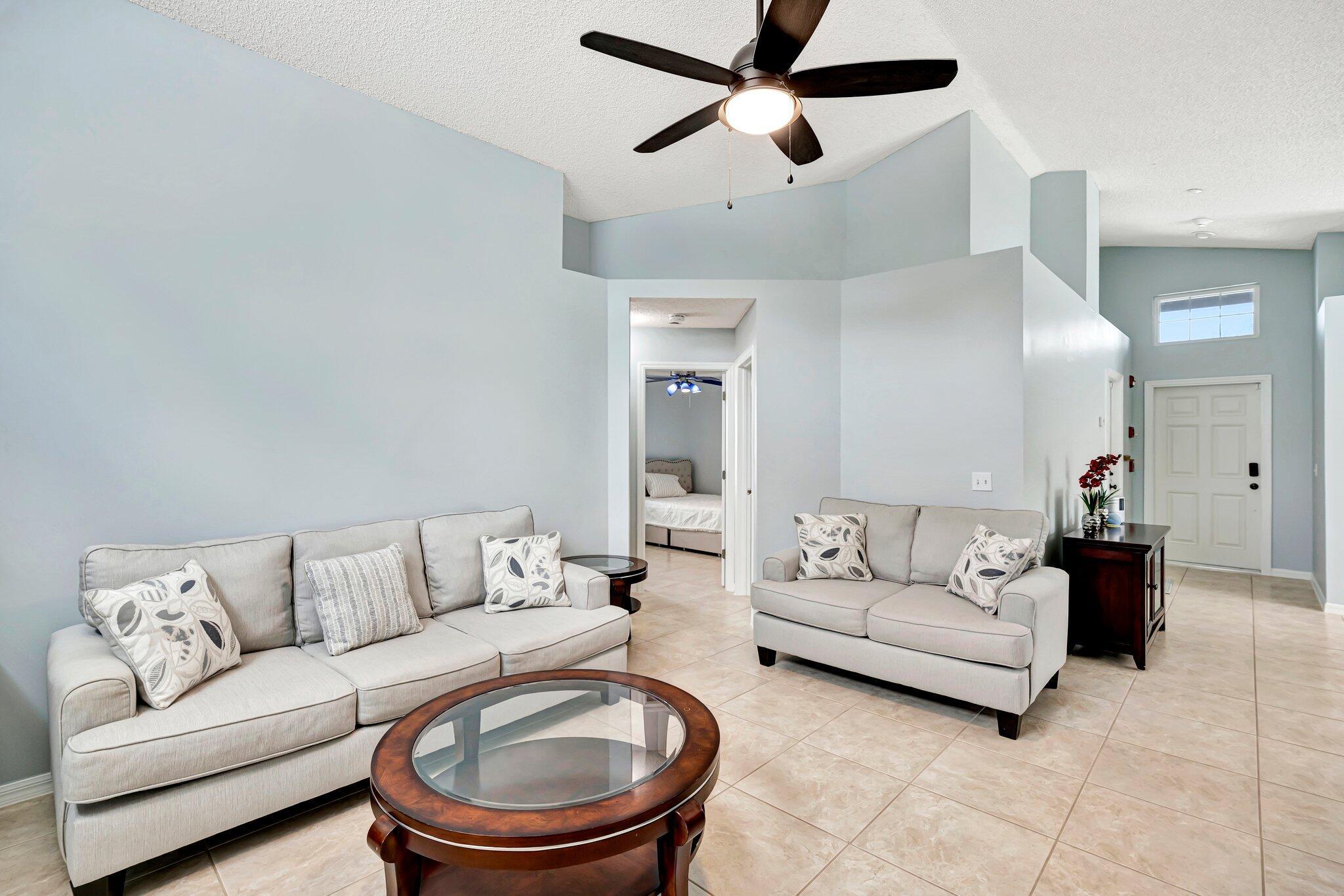 6190 Lauderdale Street