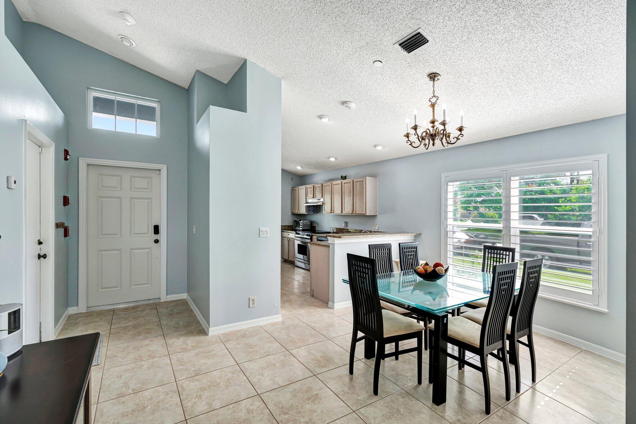 6190 Lauderdale Street