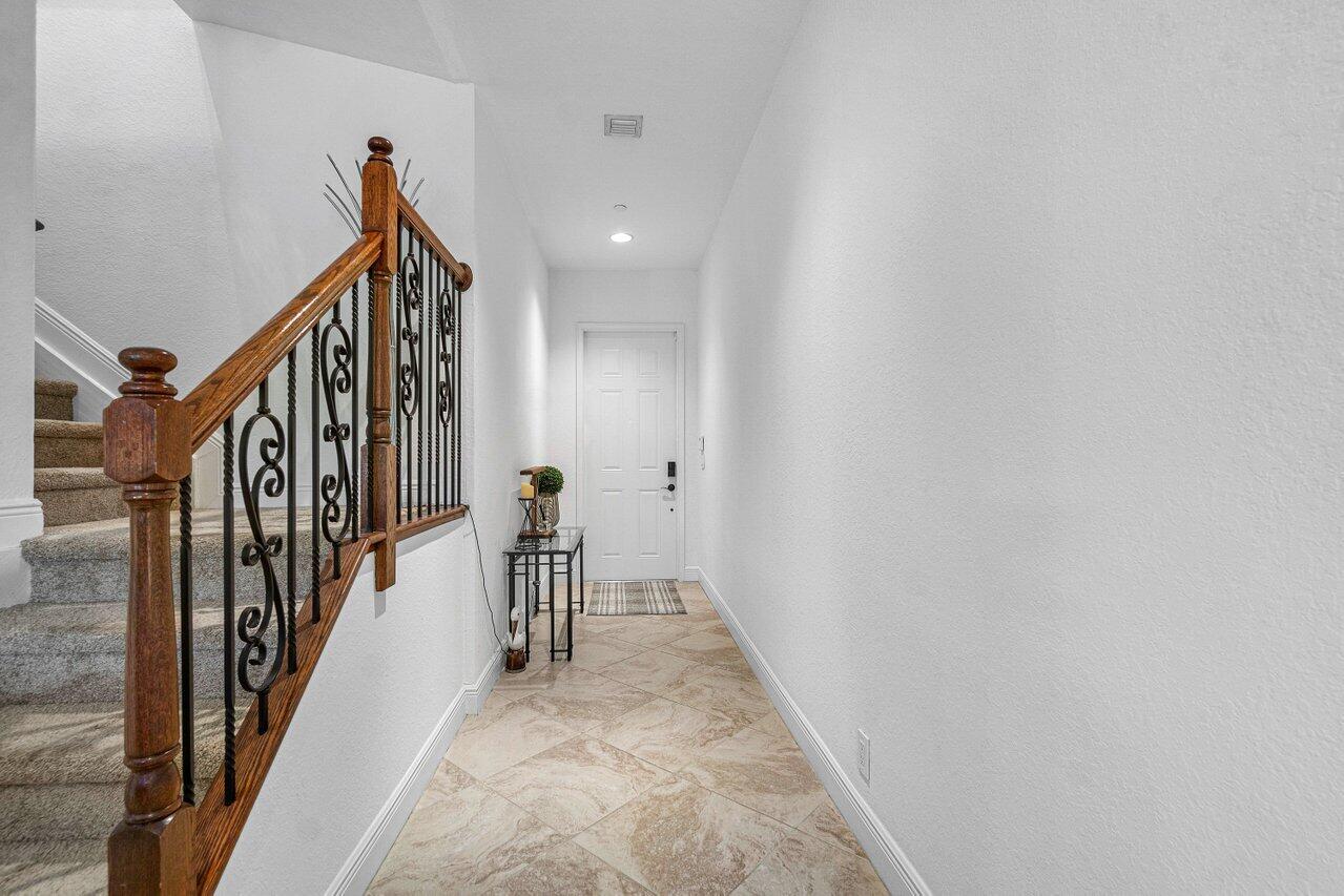 4551 Artesa Way S
