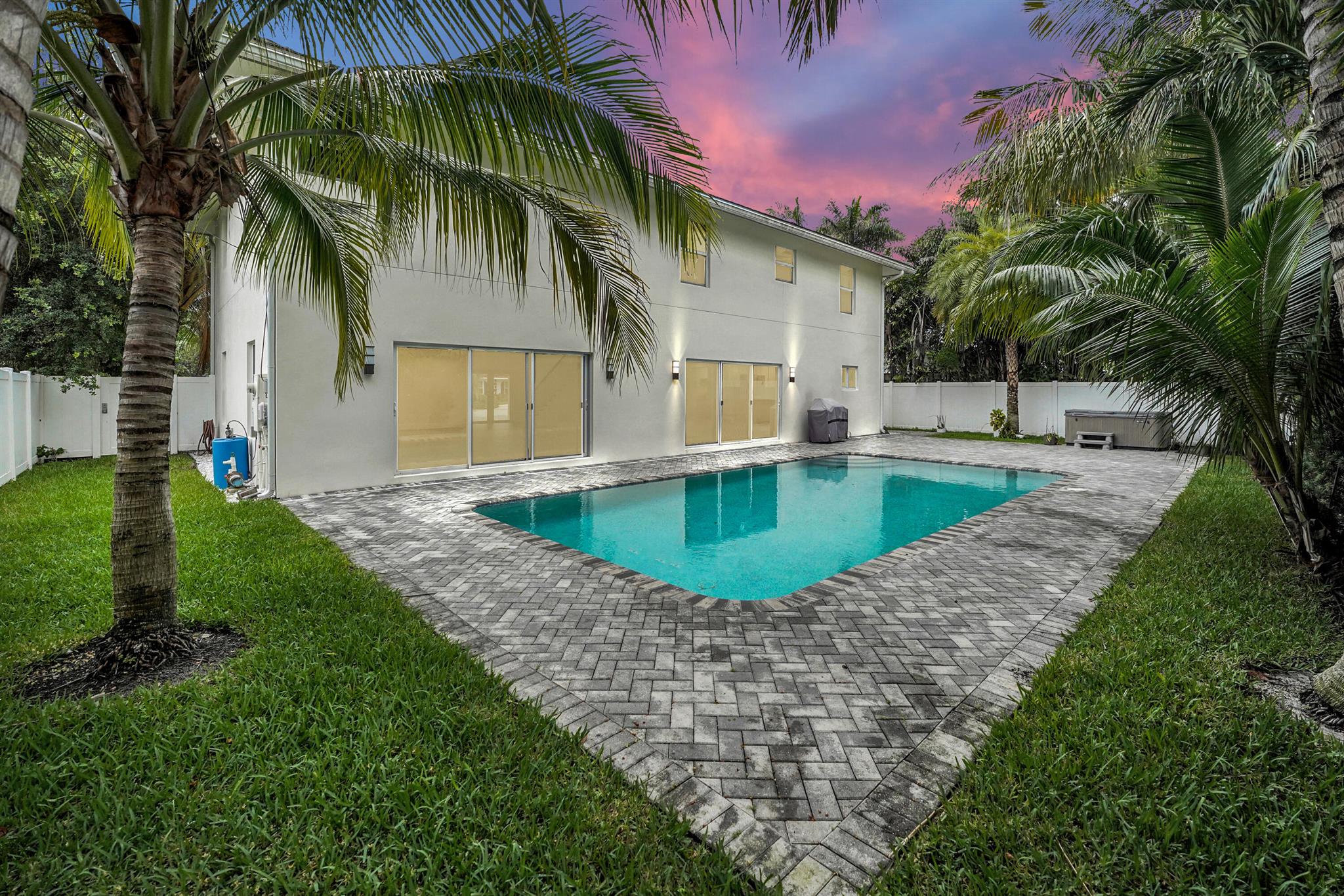 769 NW 7th Street