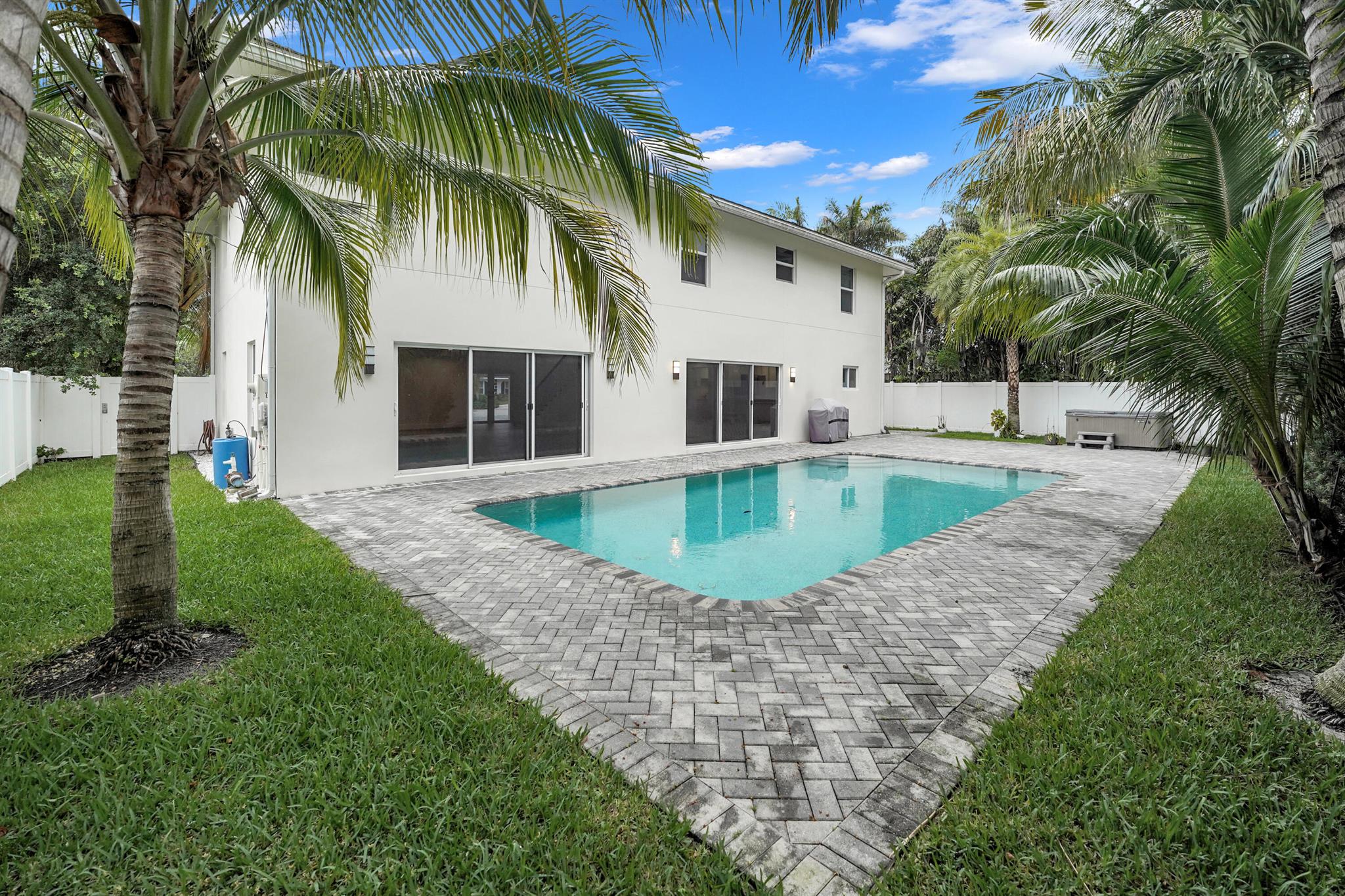 769 NW 7th Street