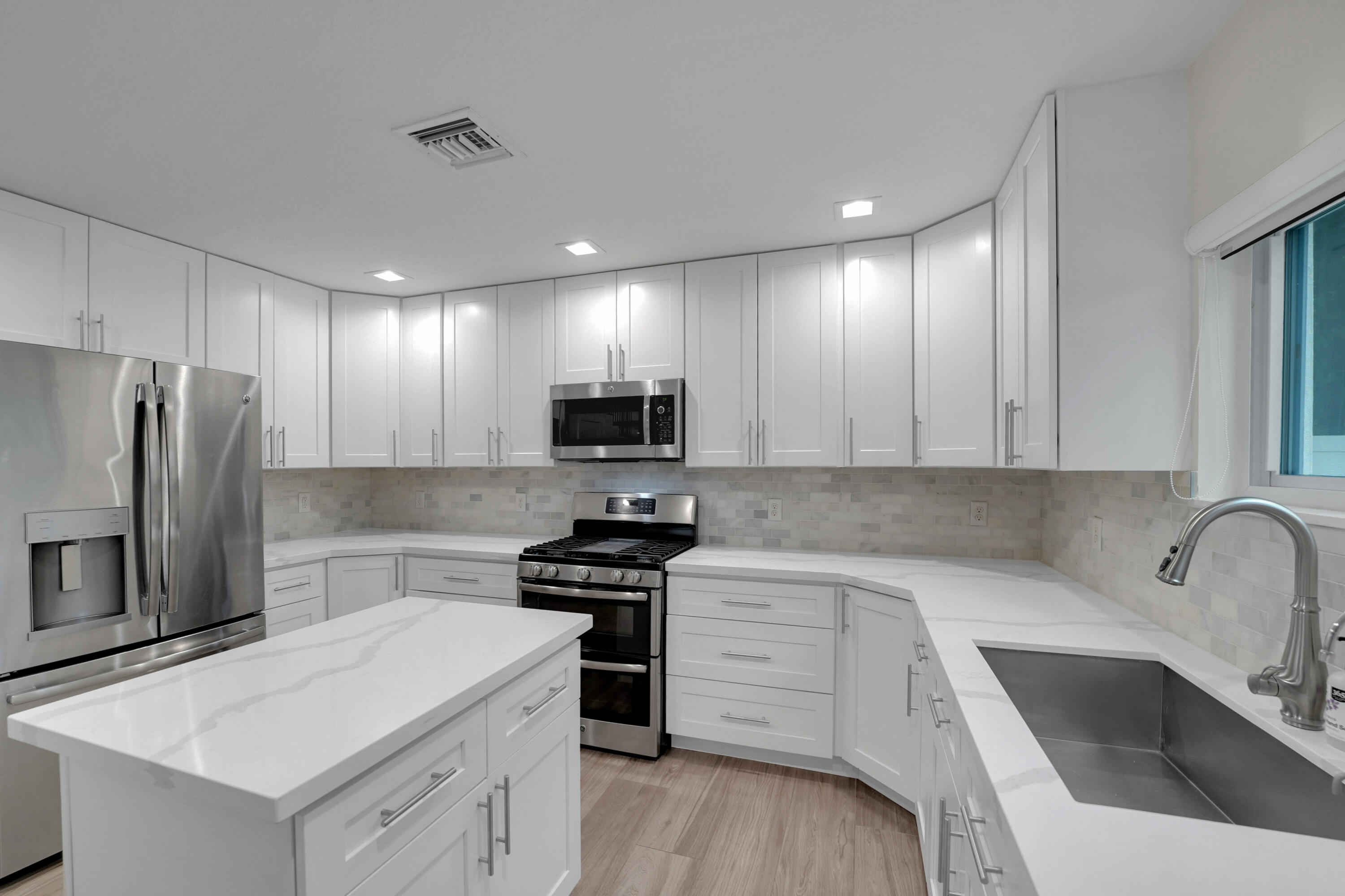 769 NW 7th Street