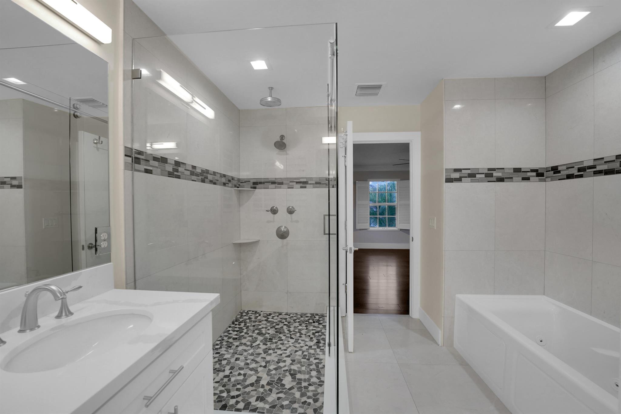 769 NW 7th Street