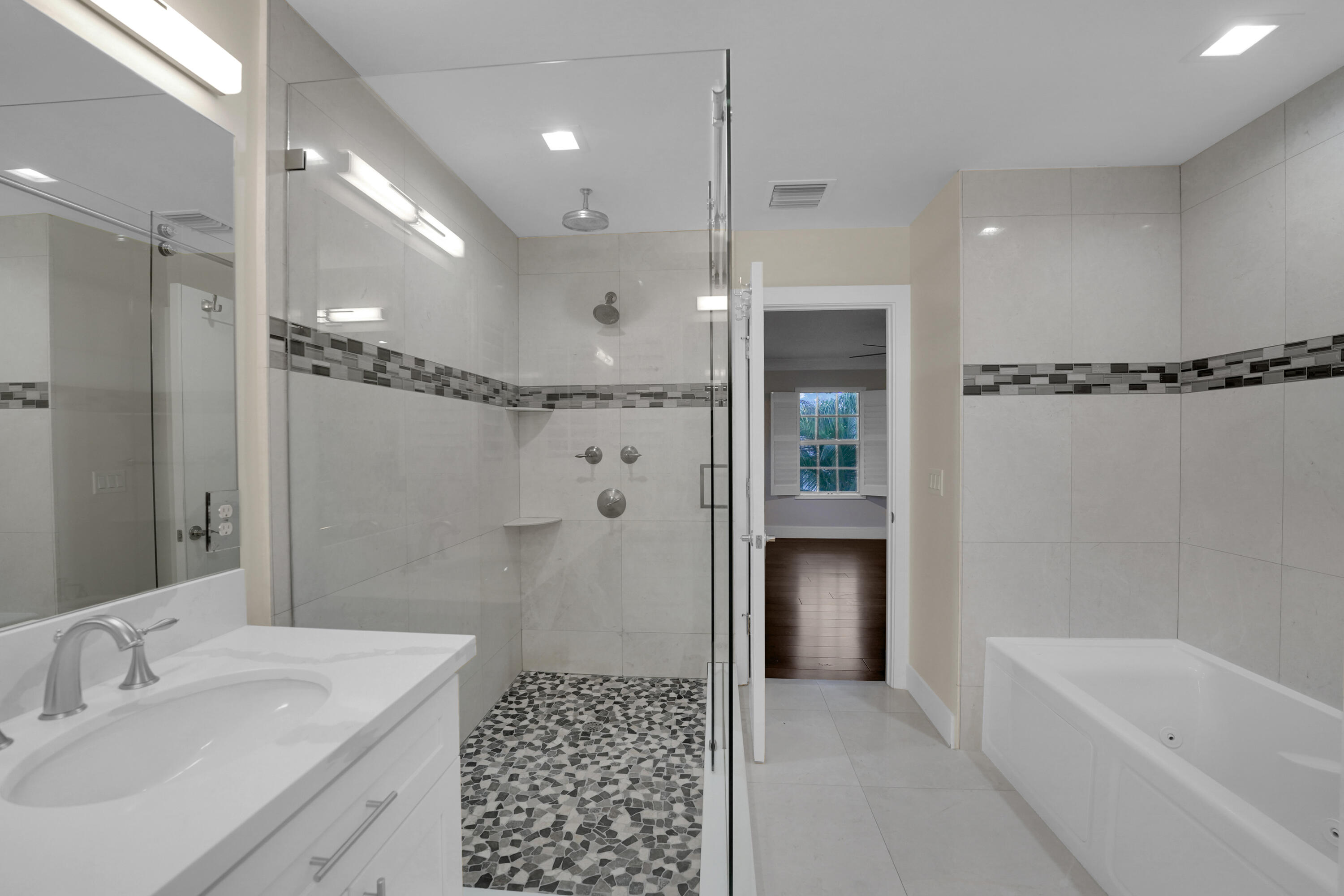 769 NW 7th Street