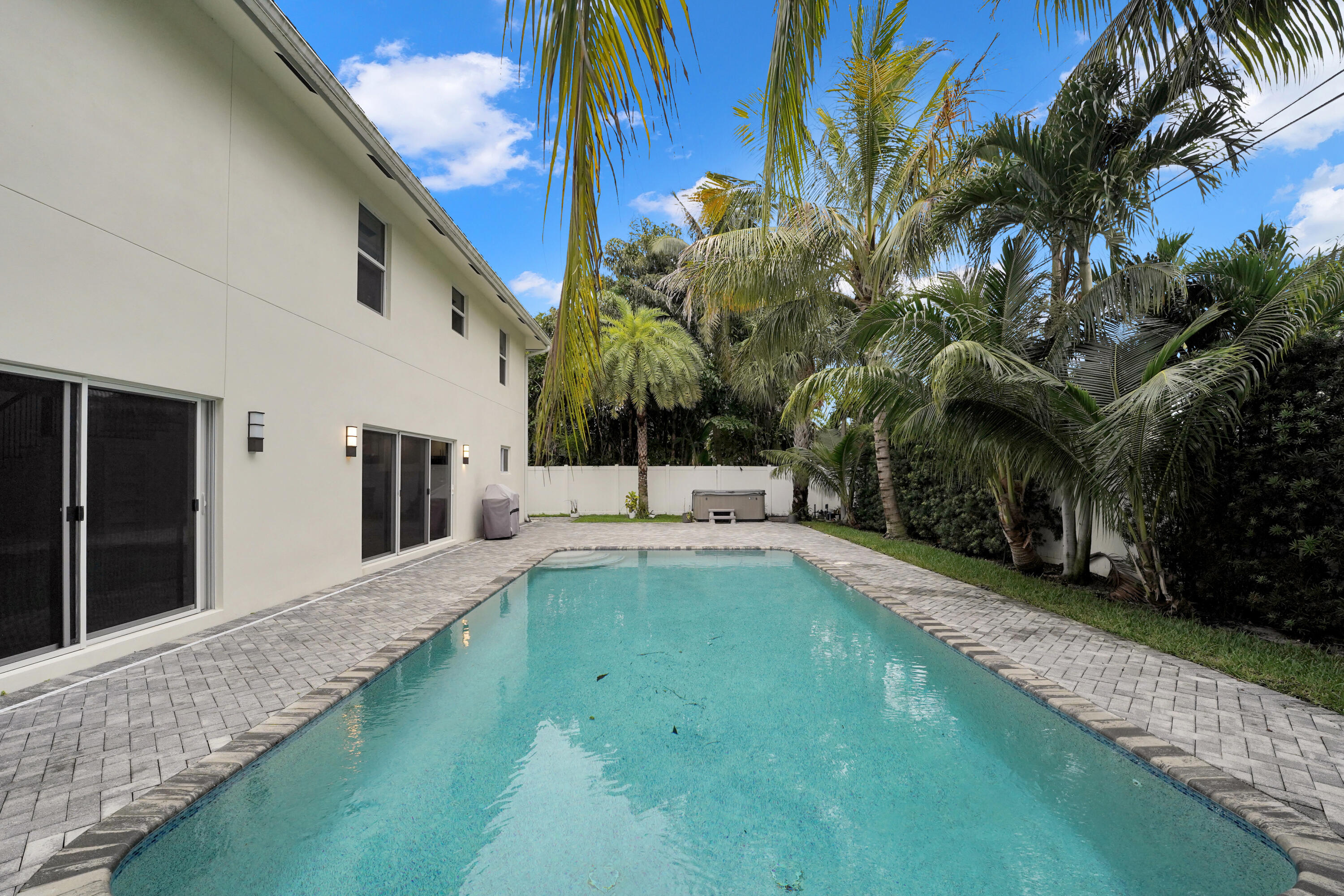 769 NW 7th Street