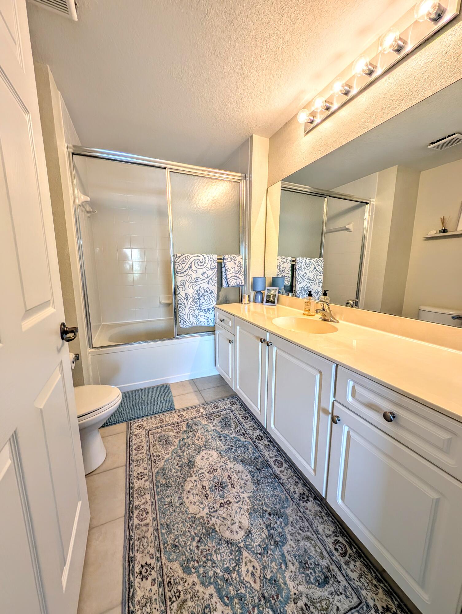 2805 Veronia Drive 202