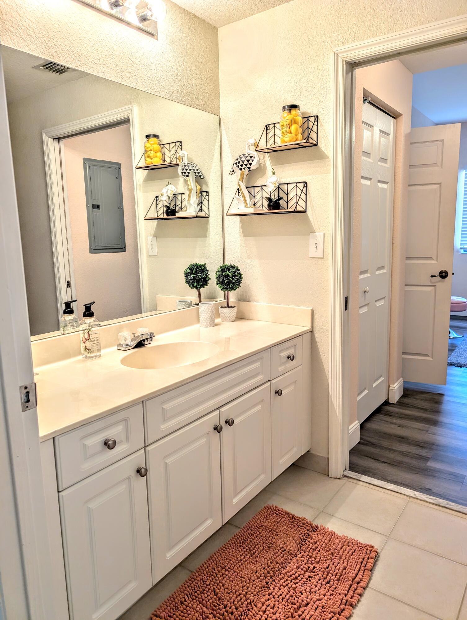 2805 Veronia Drive 202