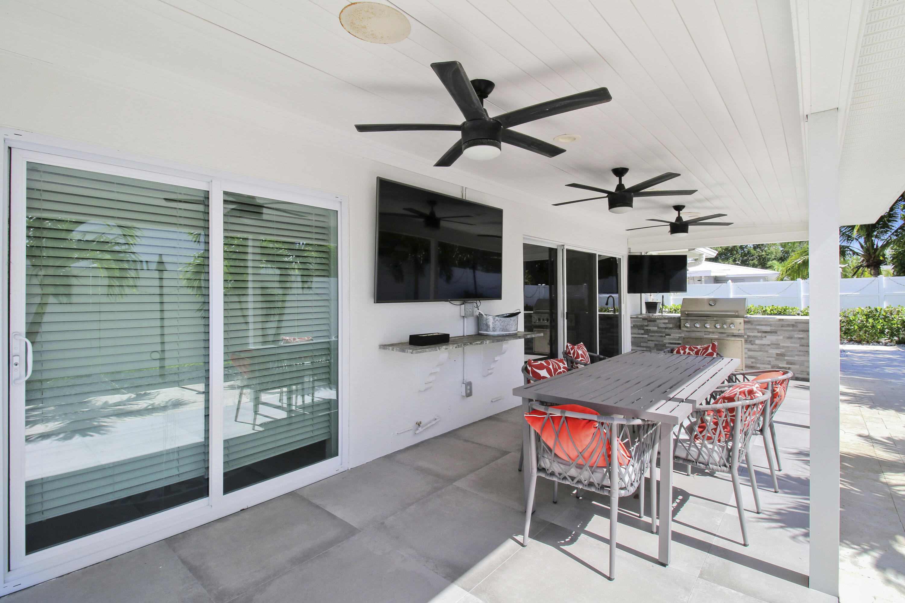 523 Harbour Road