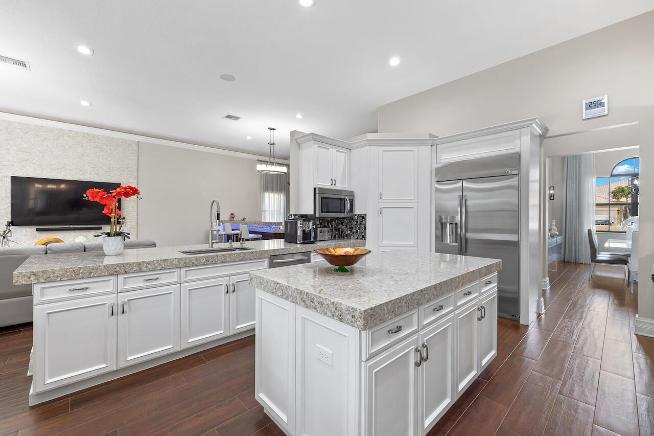 4445 Island Reef Drive