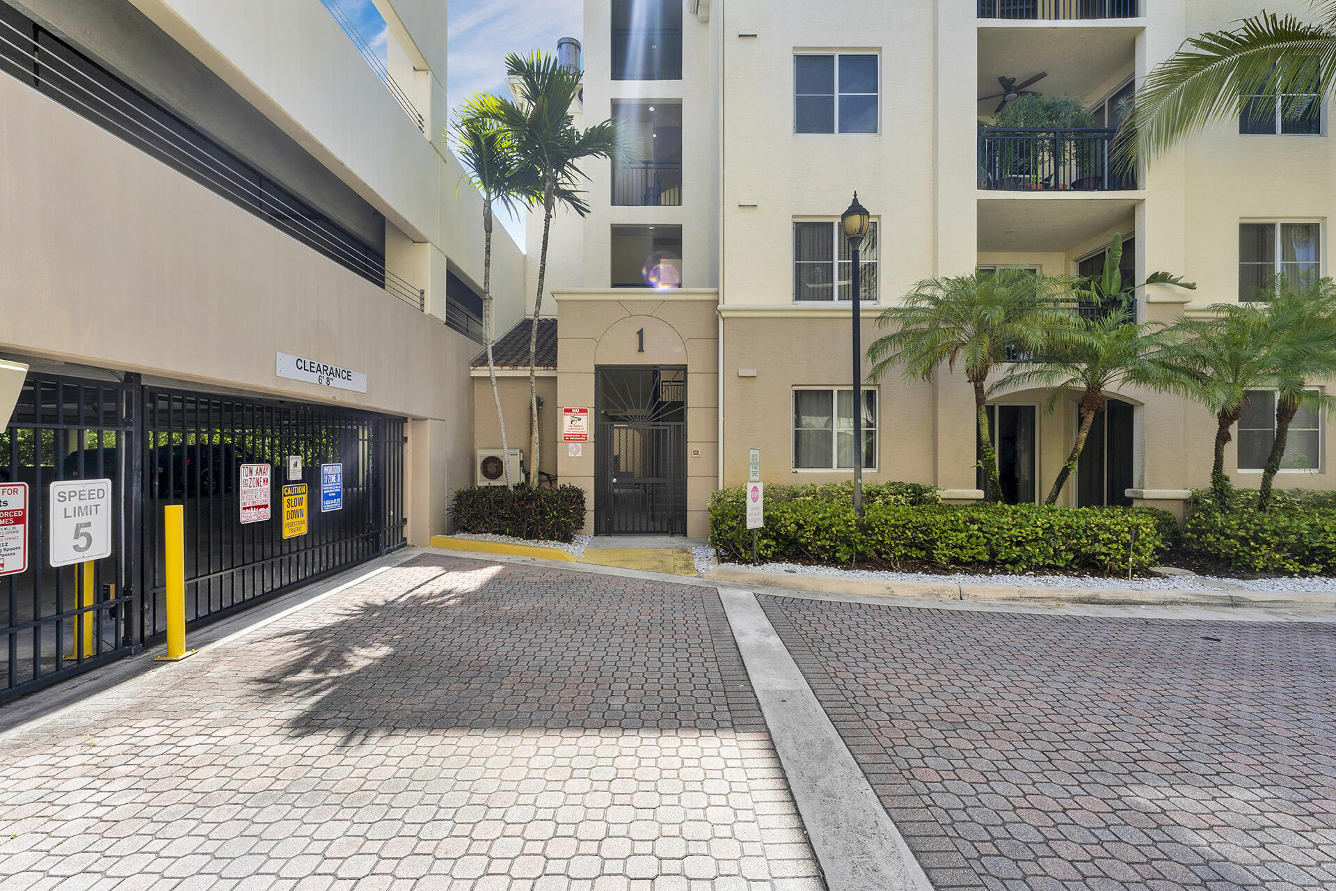 1411 Renaissance Way 411
