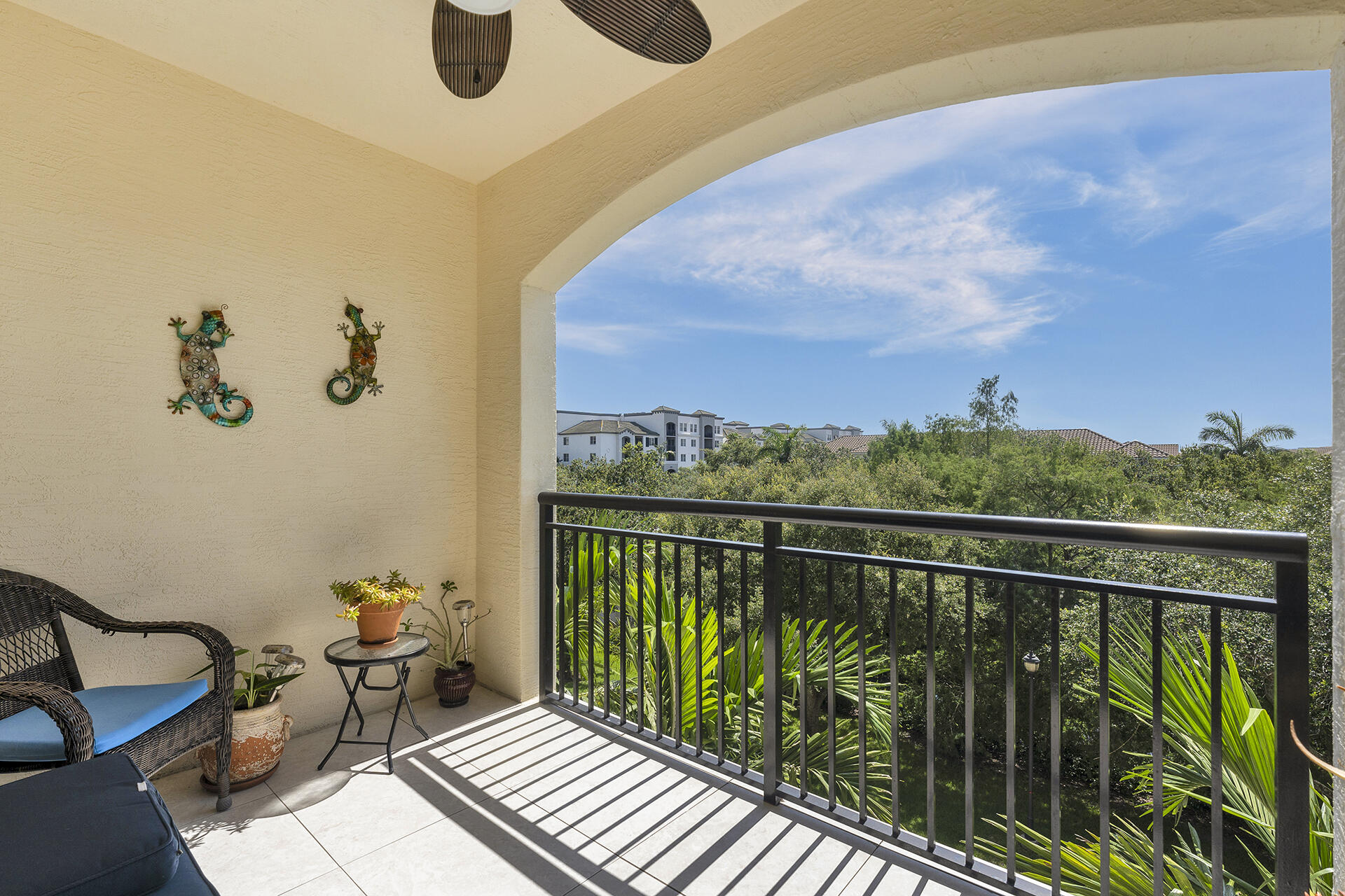 1411 Renaissance Way 411