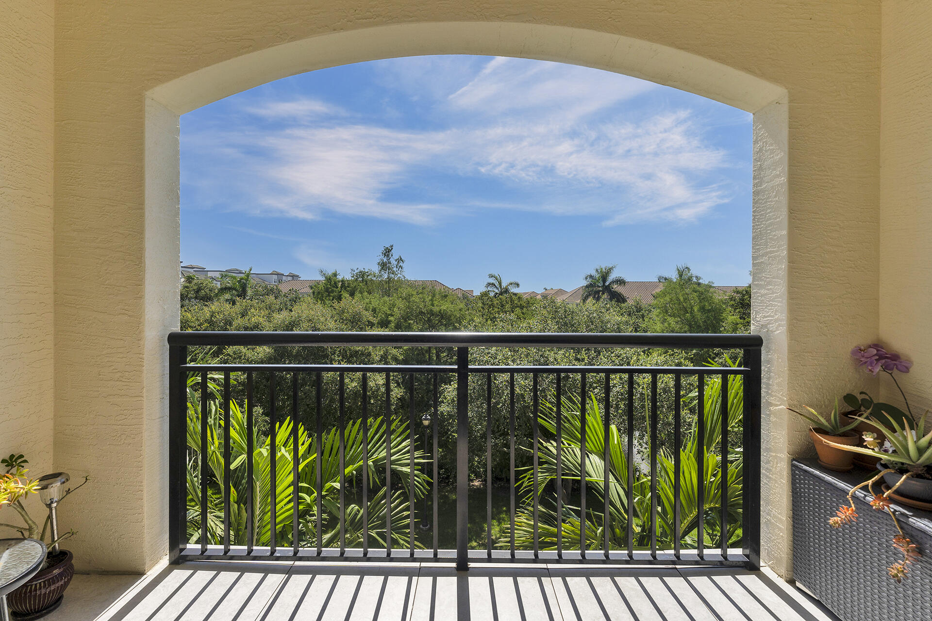 1411 Renaissance Way 411
