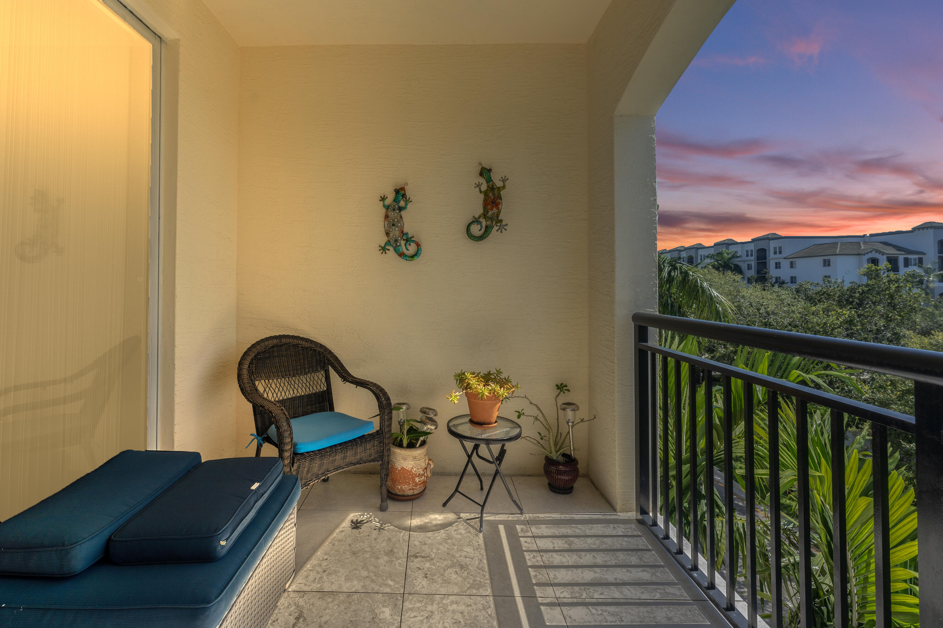 1411 Renaissance Way 411