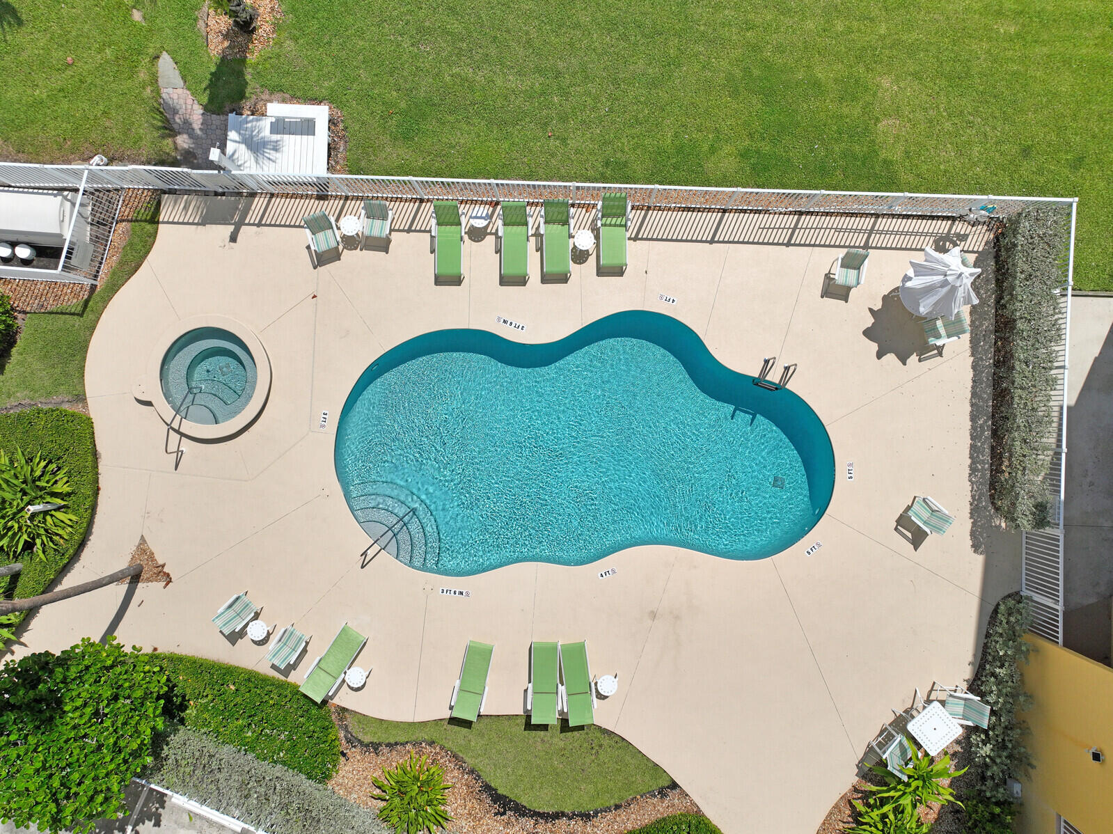 1550 S Ocean Drive 24