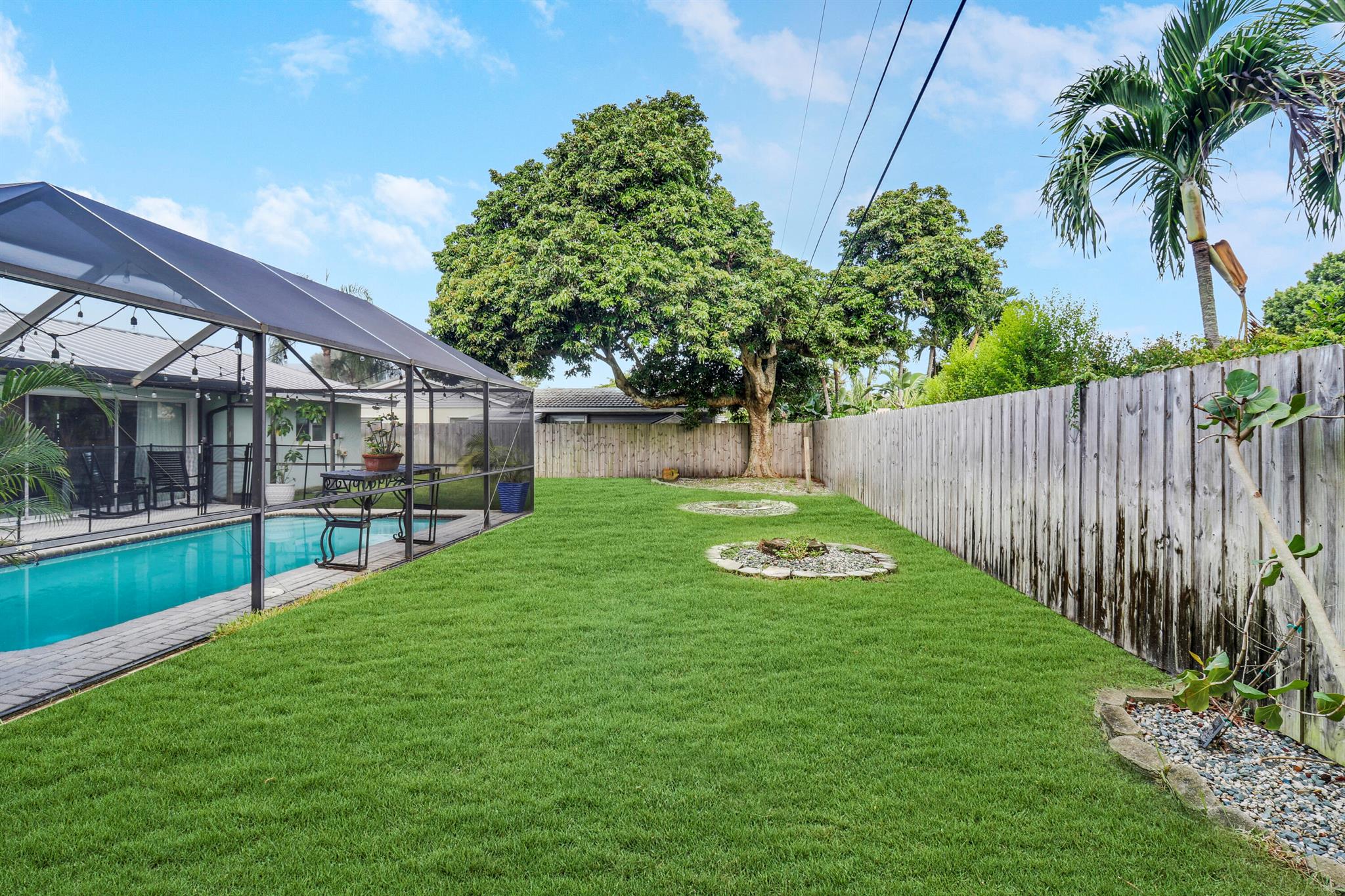 3841 Buttercup Circle S