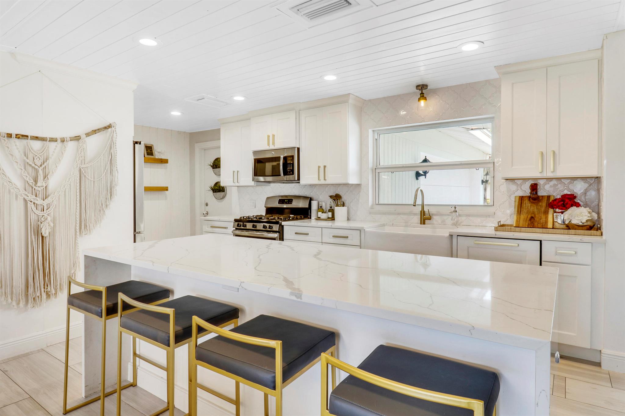 3841 Buttercup Circle S