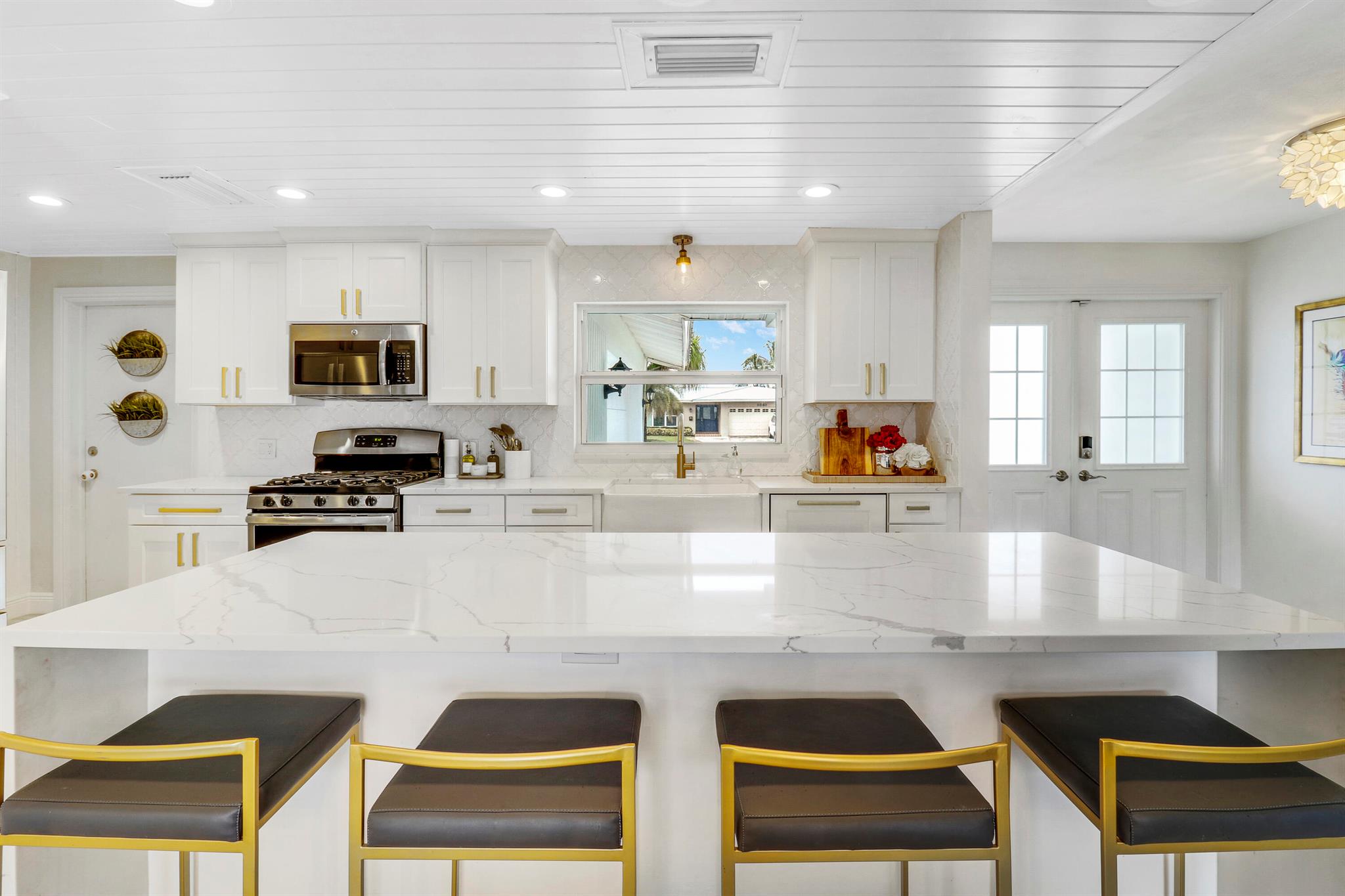 3841 Buttercup Circle S