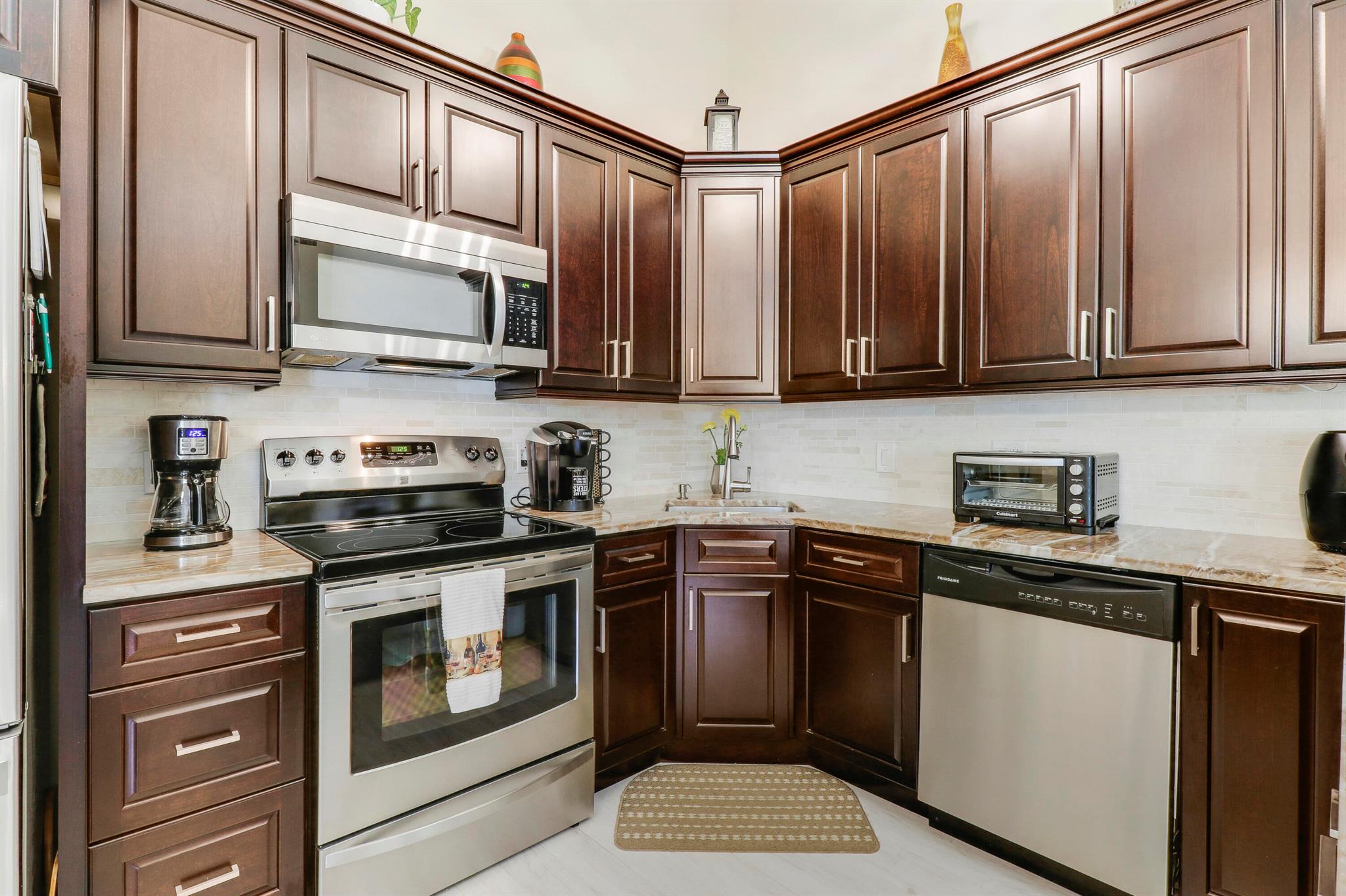 5324 Eagle Lake Drive