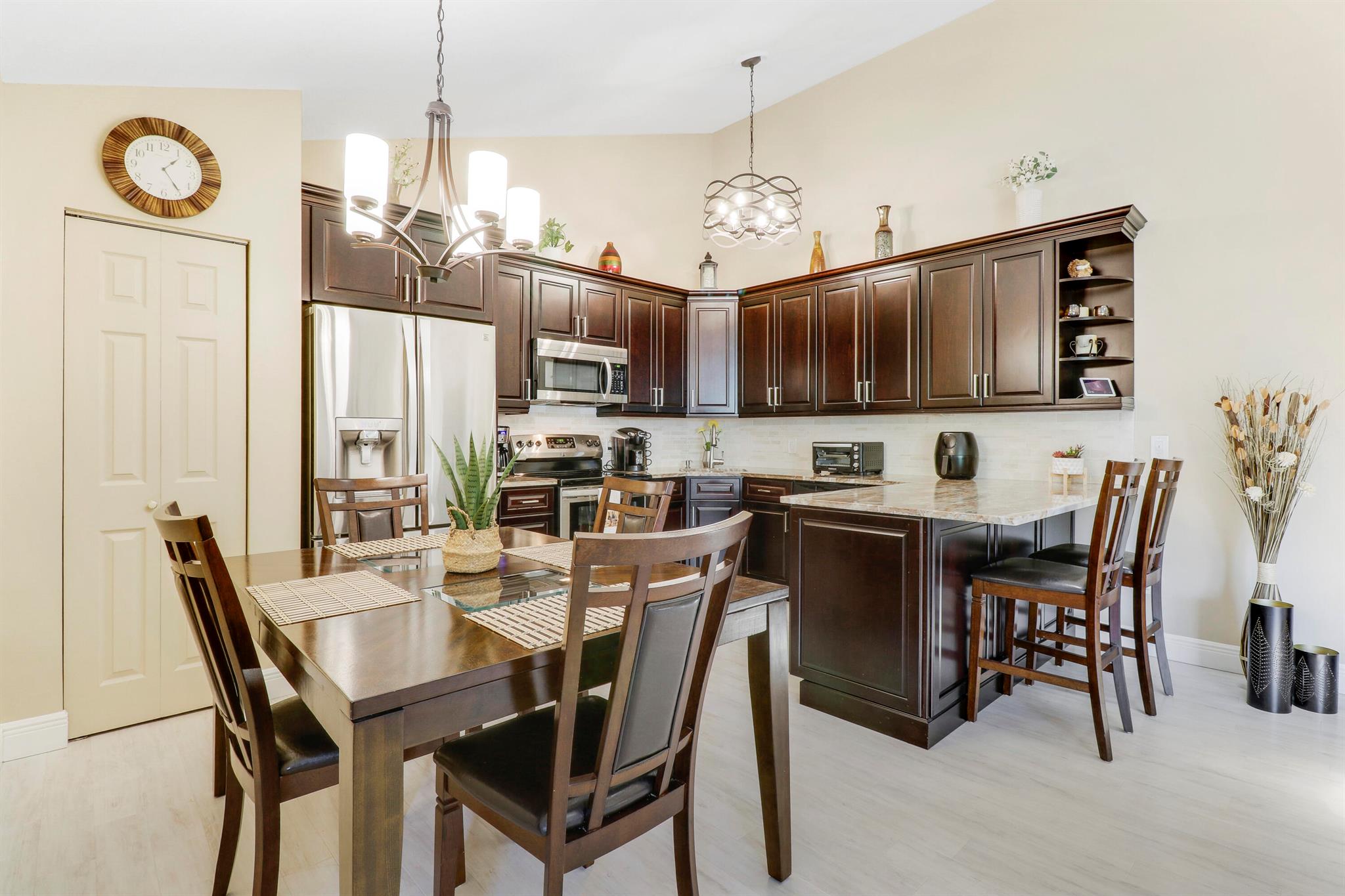 5324 Eagle Lake Drive