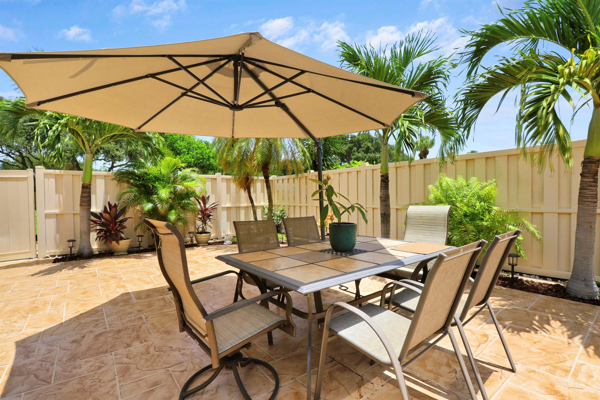 5324 Eagle Lake Drive