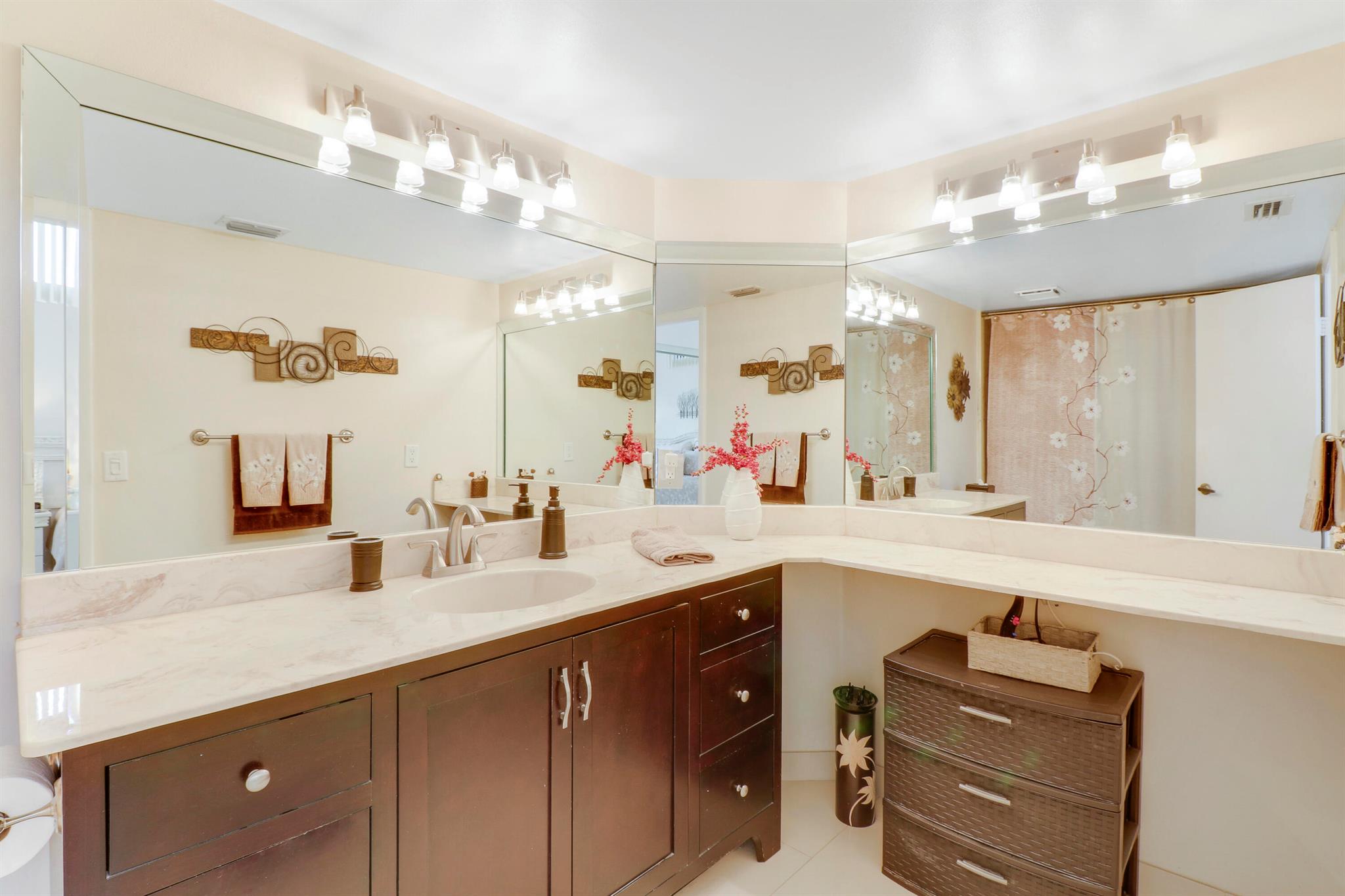 5324 Eagle Lake Drive