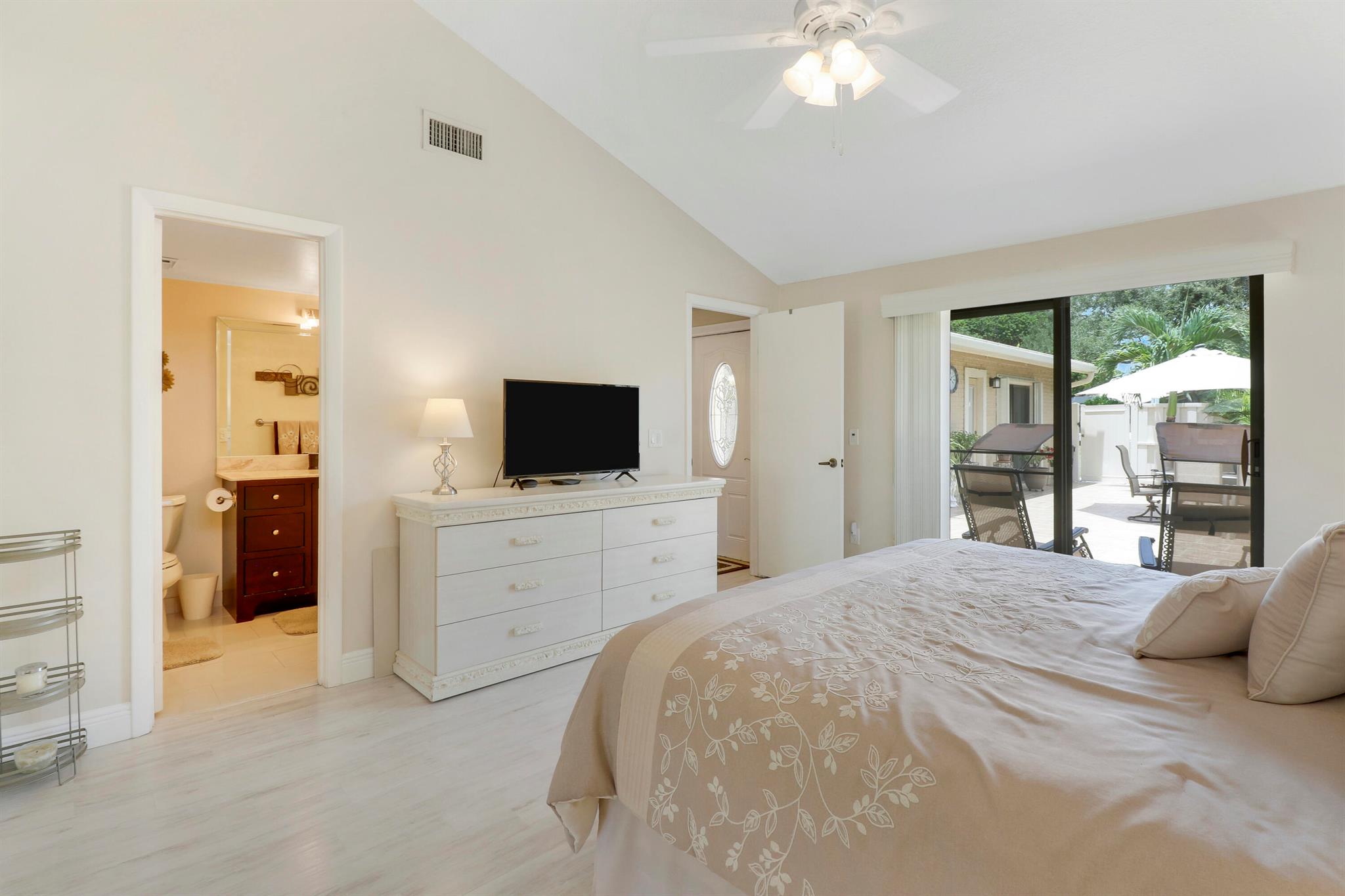 5324 Eagle Lake Drive