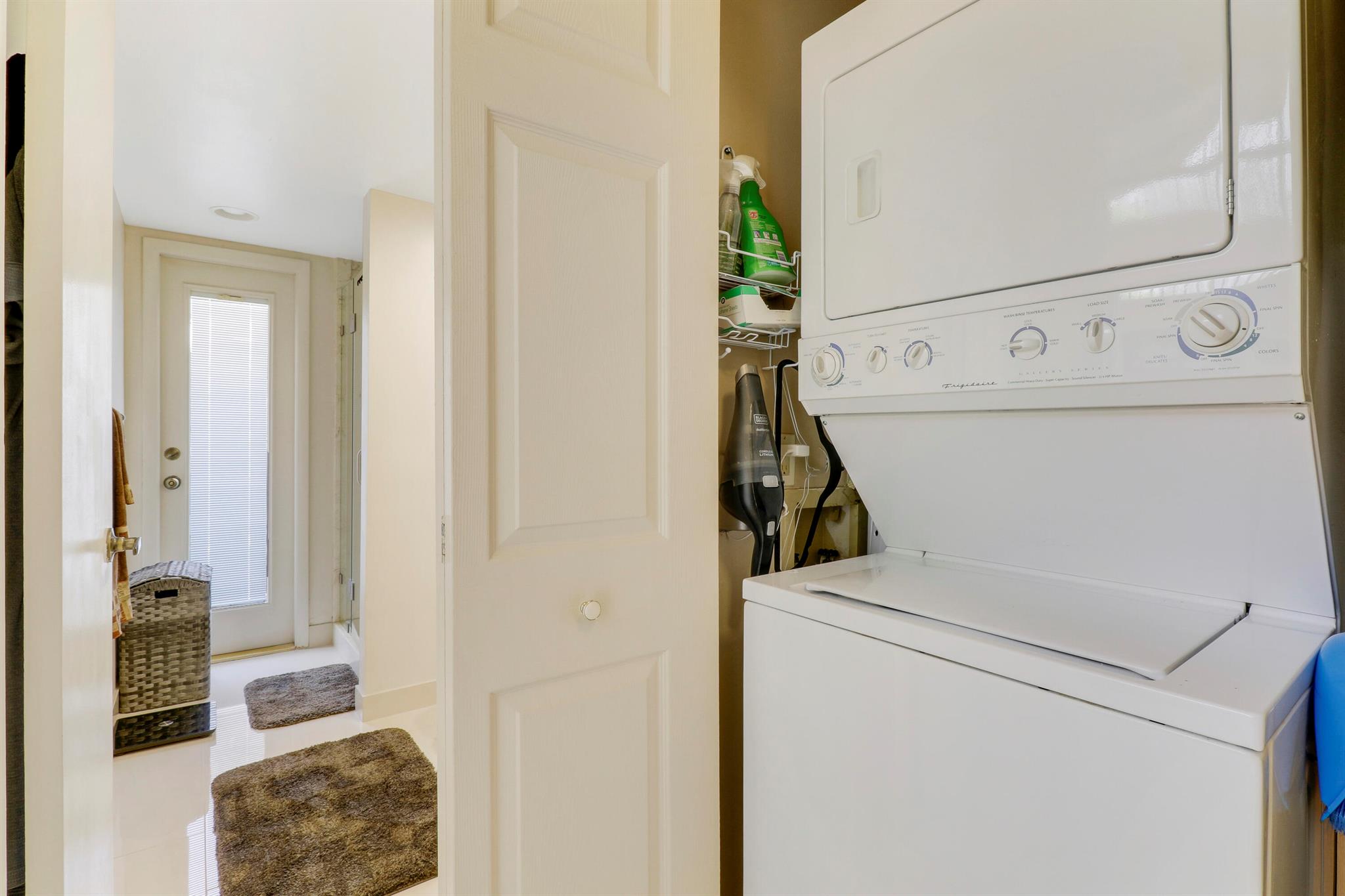 5324 Eagle Lake Drive