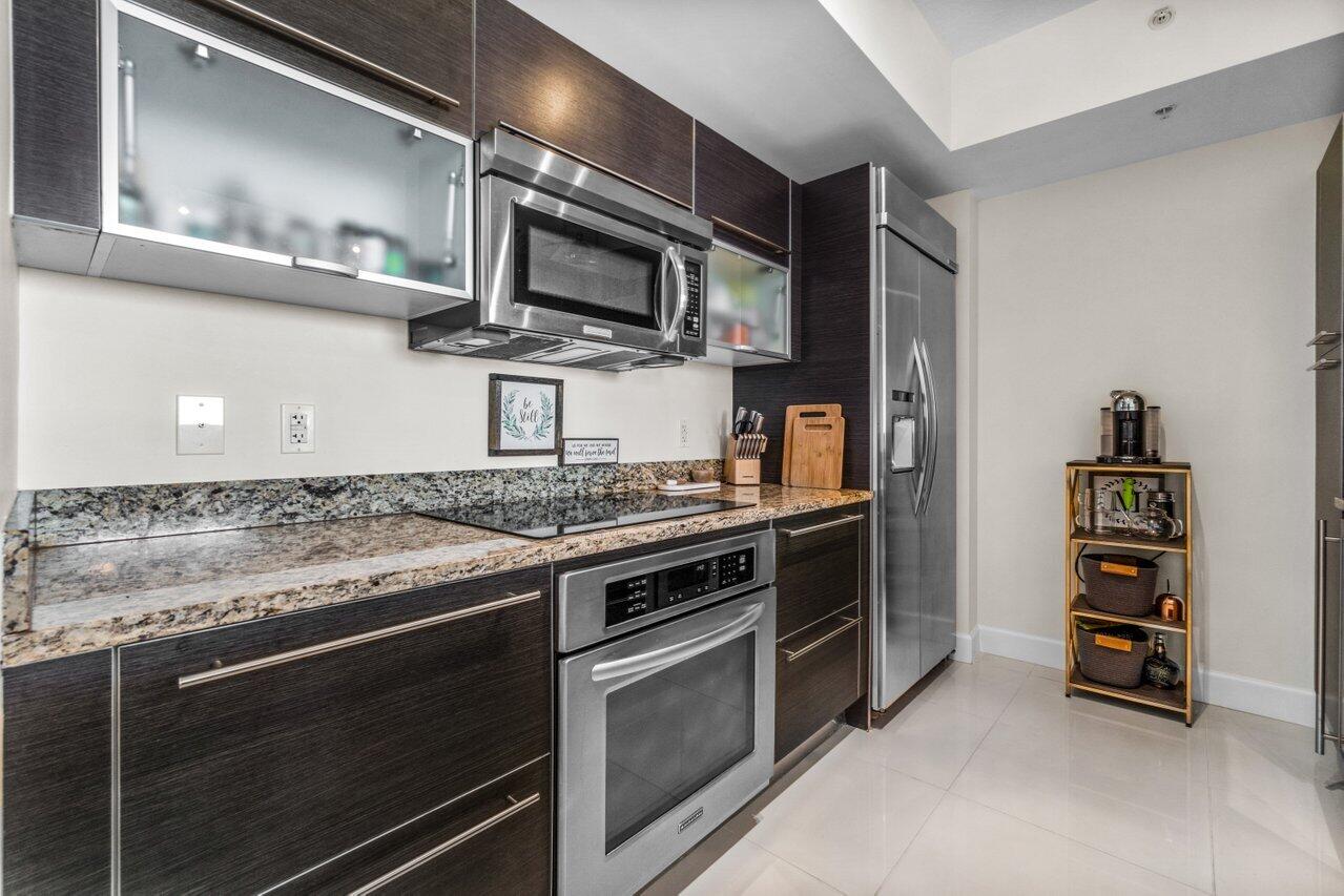 550 Okeechobee Boulevard 1420