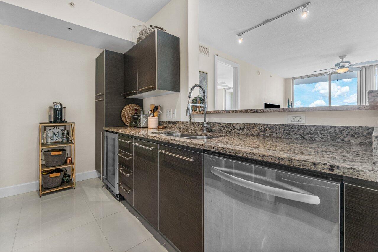 550 Okeechobee Boulevard 1420