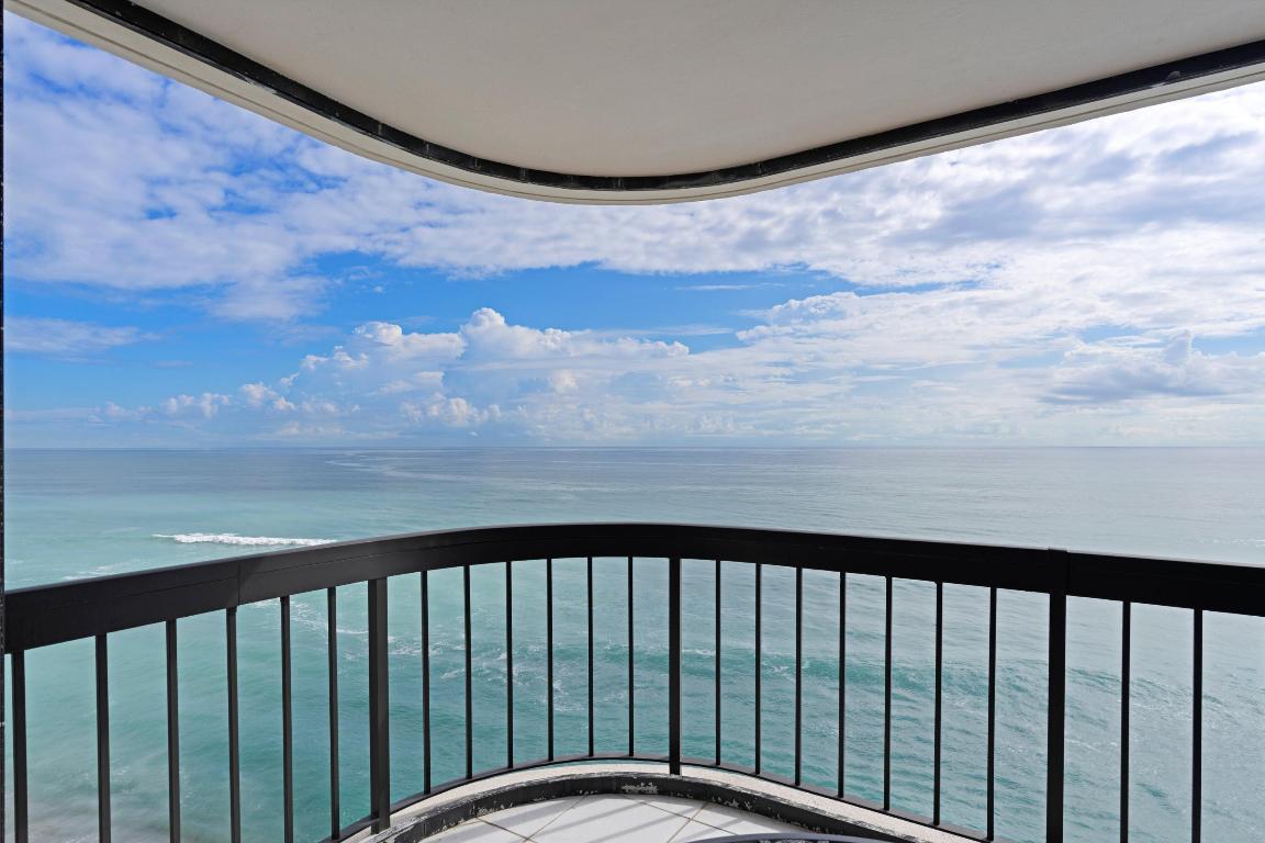 5380 N Ocean Drive 10d