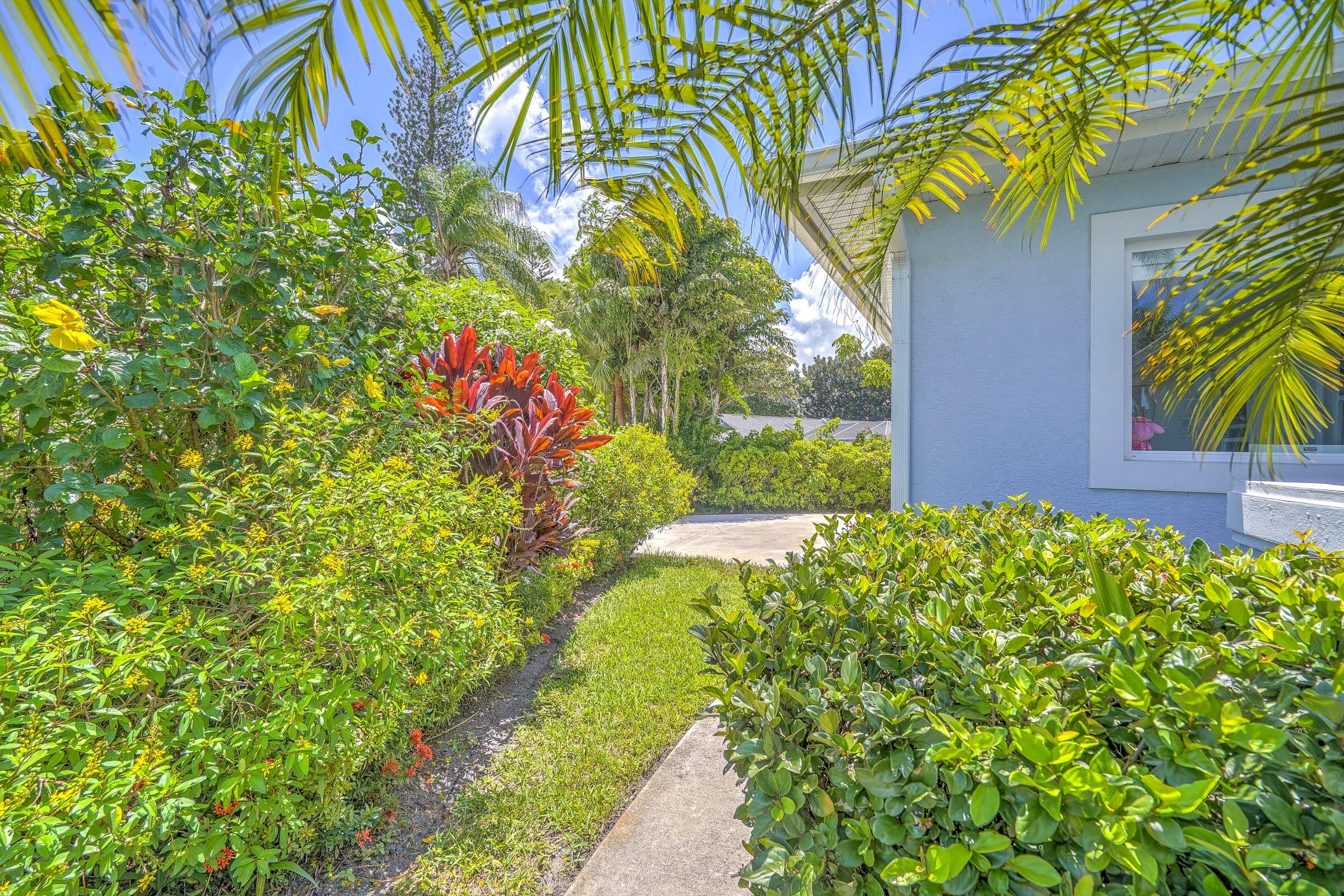 1882 SE Adair Road