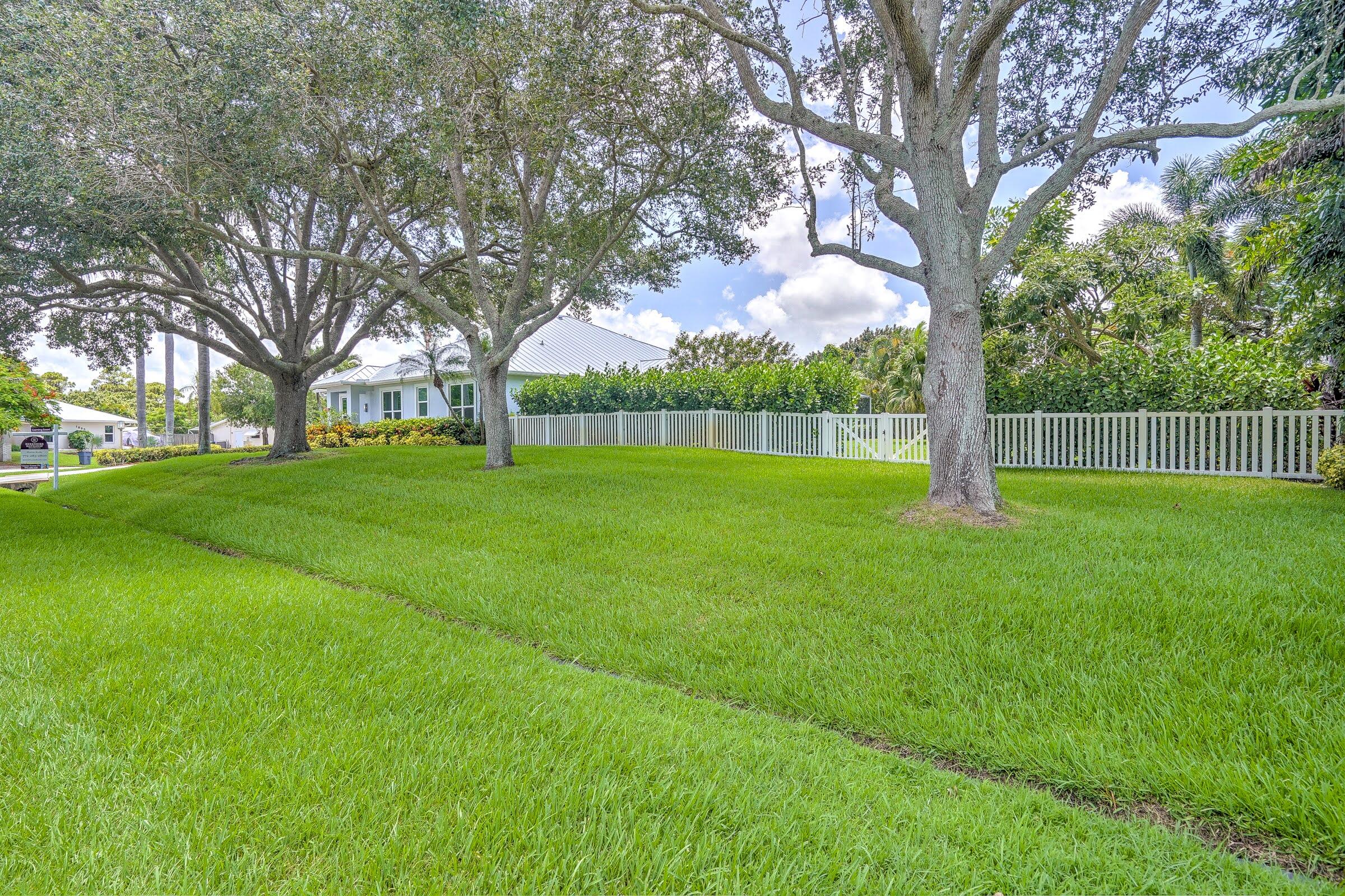 1882 SE Adair Road