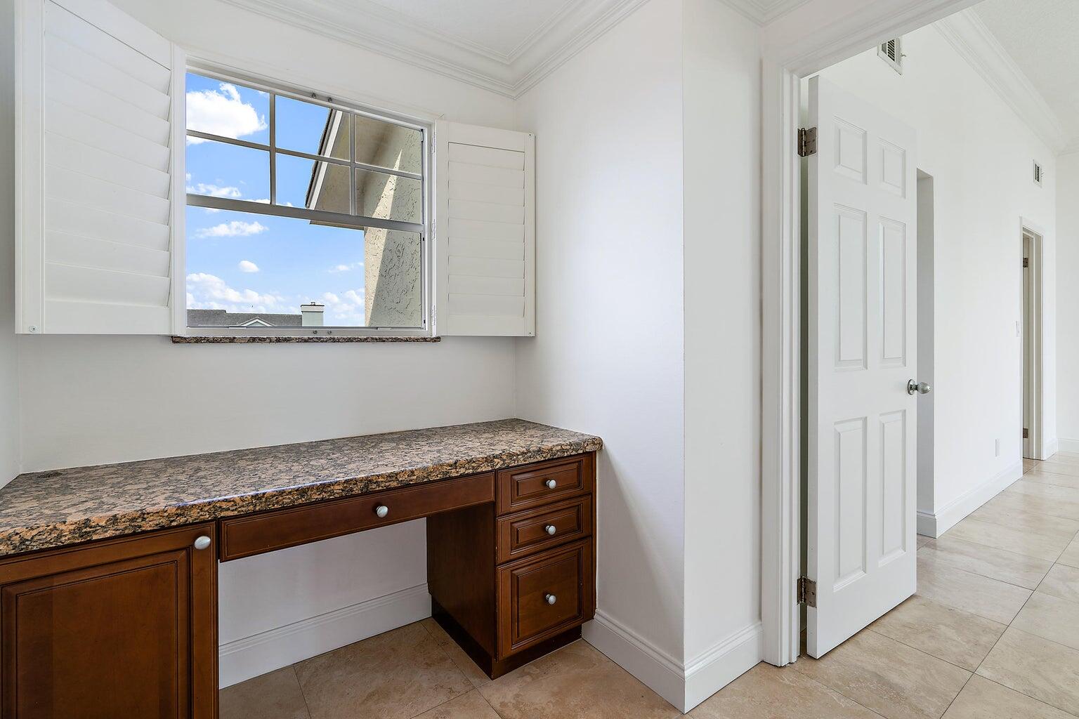 705 Mainsail Circle