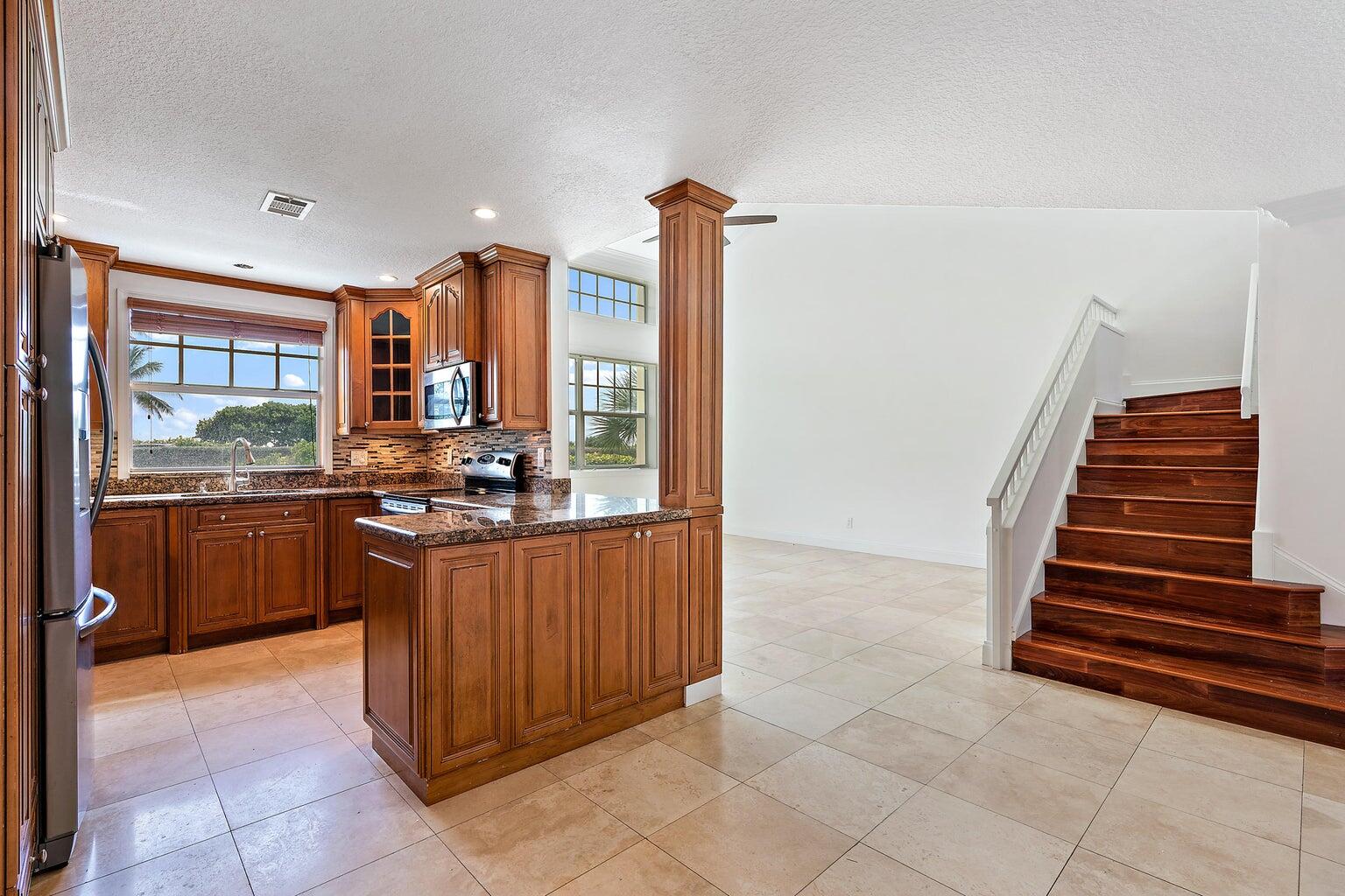 705 Mainsail Circle